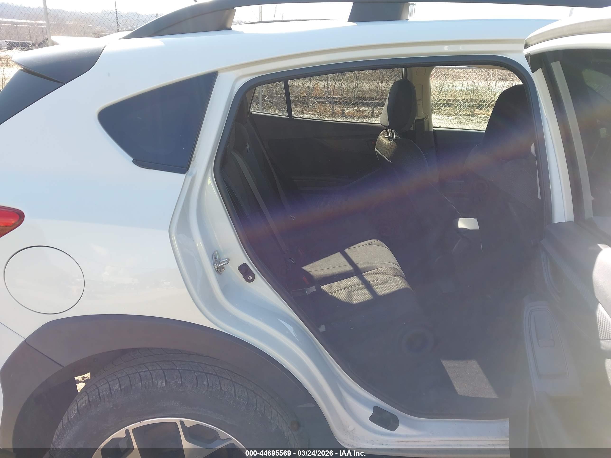 SUBARU CROSSTREK image 8