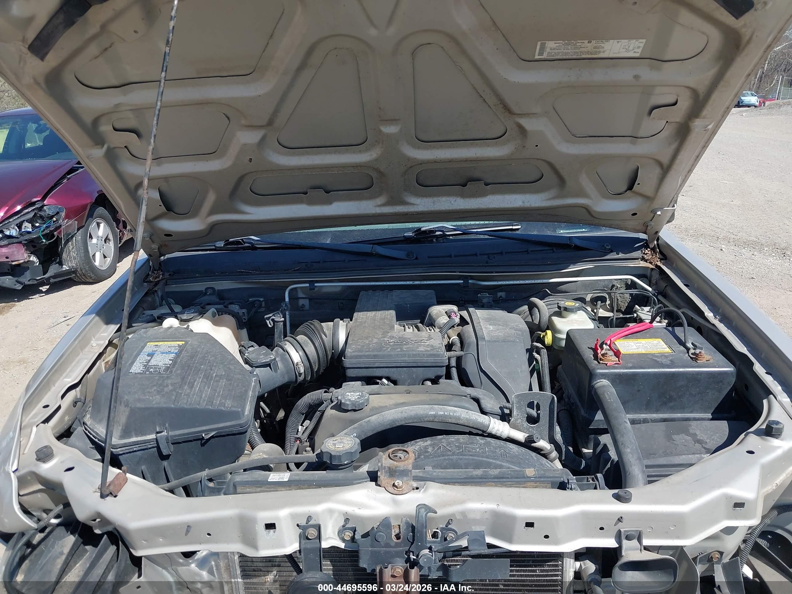 CHEVROLET COLORADO image 10