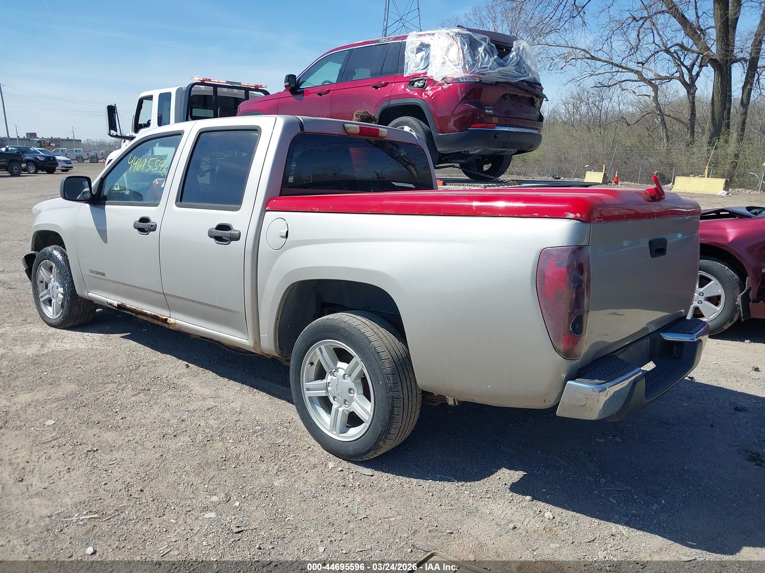 CHEVROLET COLORADO image 3