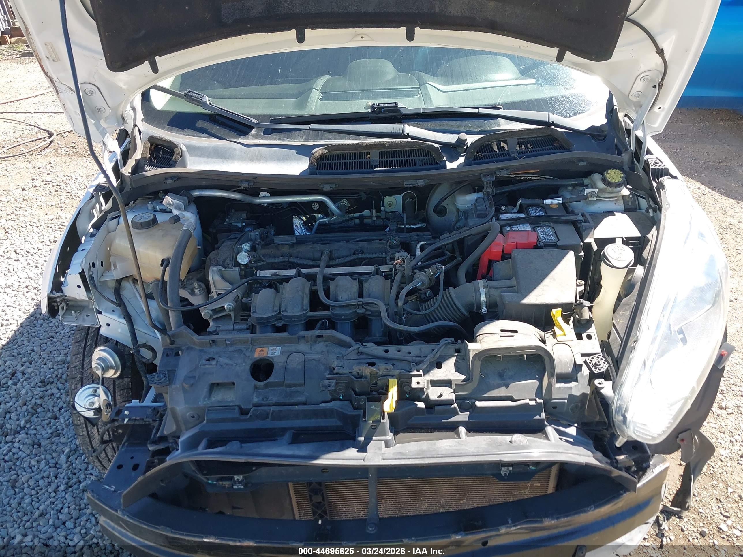 FORD FIESTA image 10