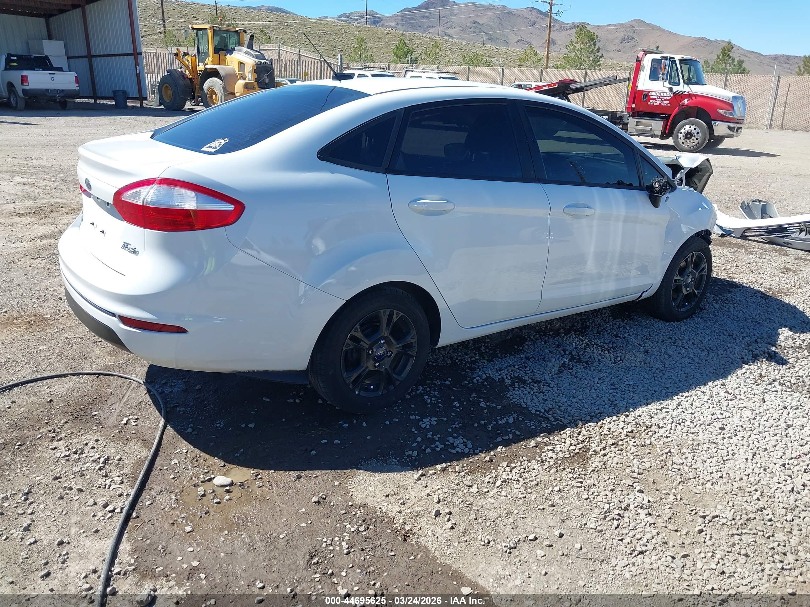 FORD FIESTA image 4