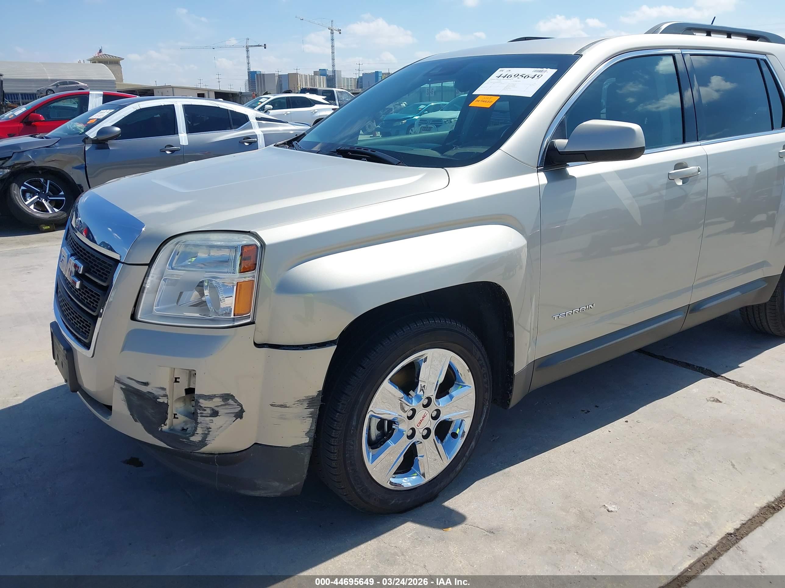 GMC TERRAIN image 6