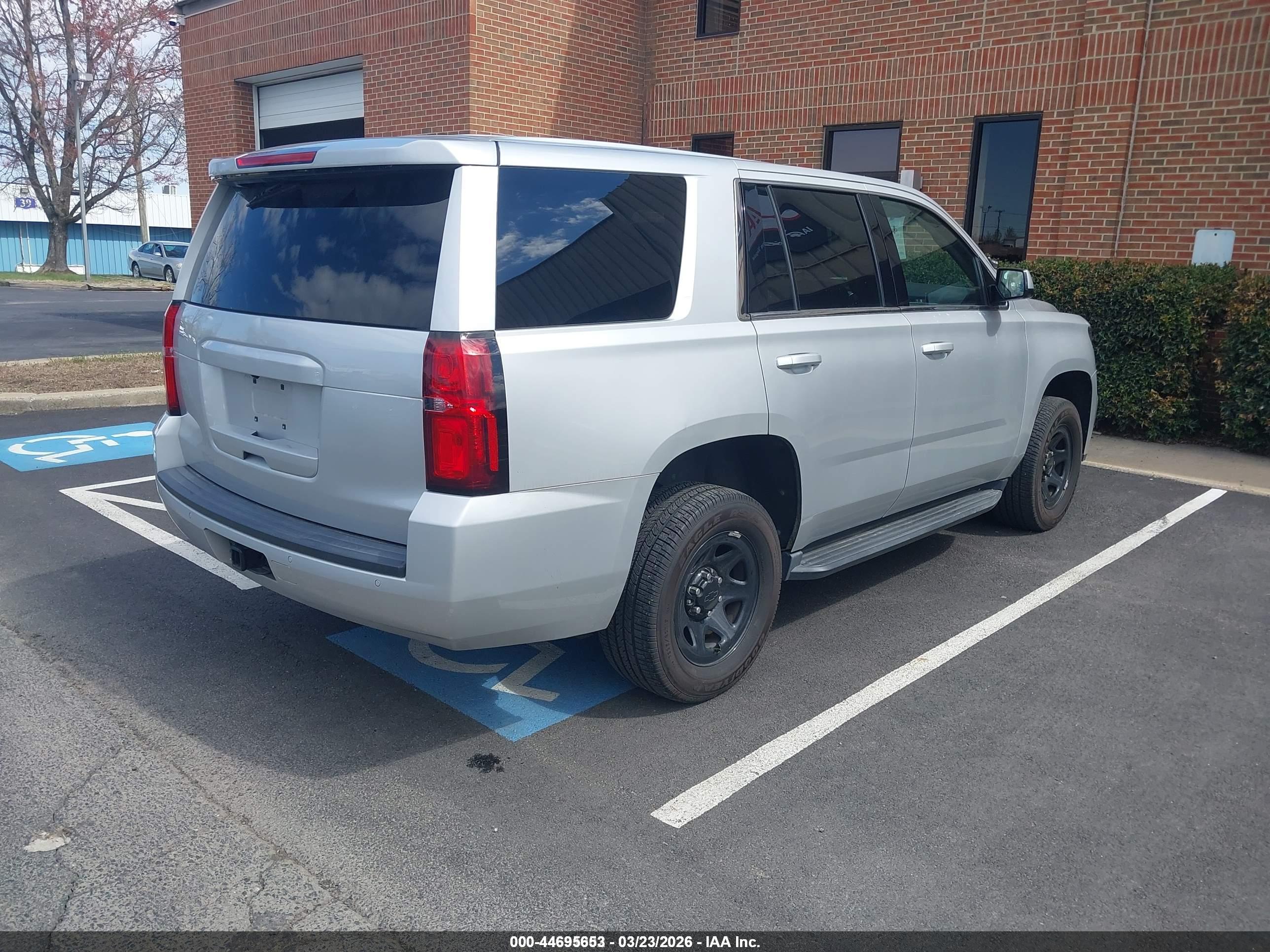 CHEVROLET TAHOE image 4