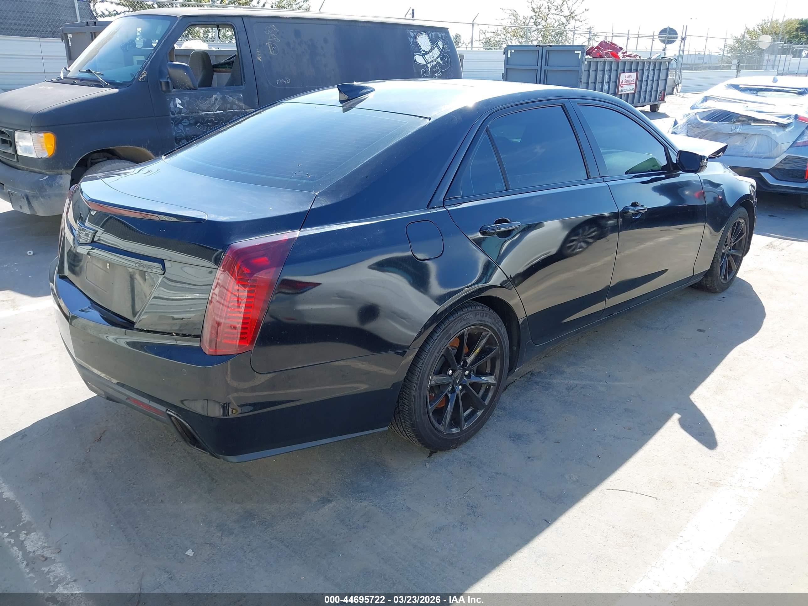 CADILLAC CTS image 4