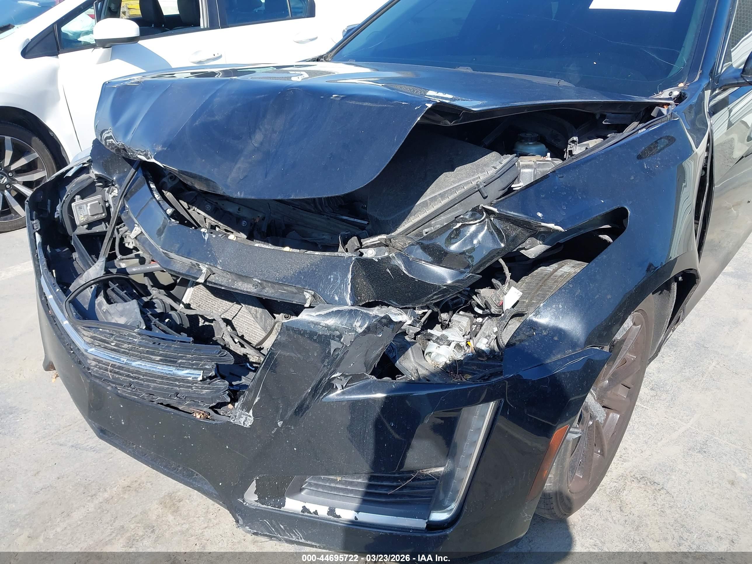 CADILLAC CTS image 6