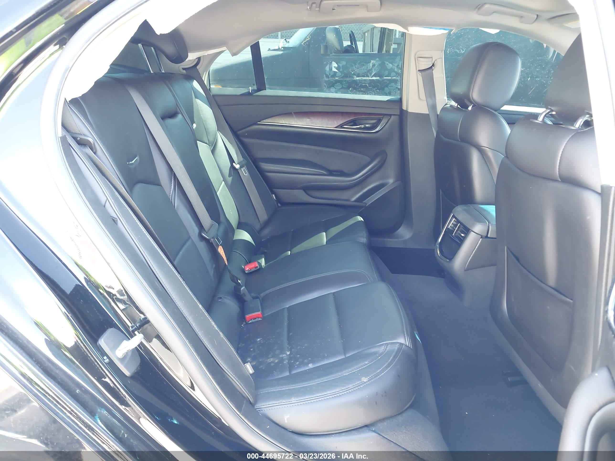 CADILLAC CTS image 8