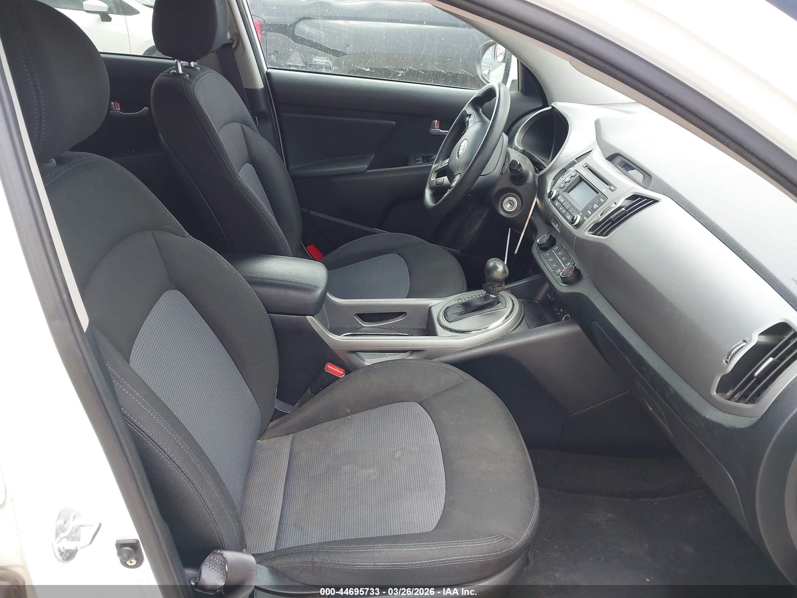 KIA SPORTAGE image 5