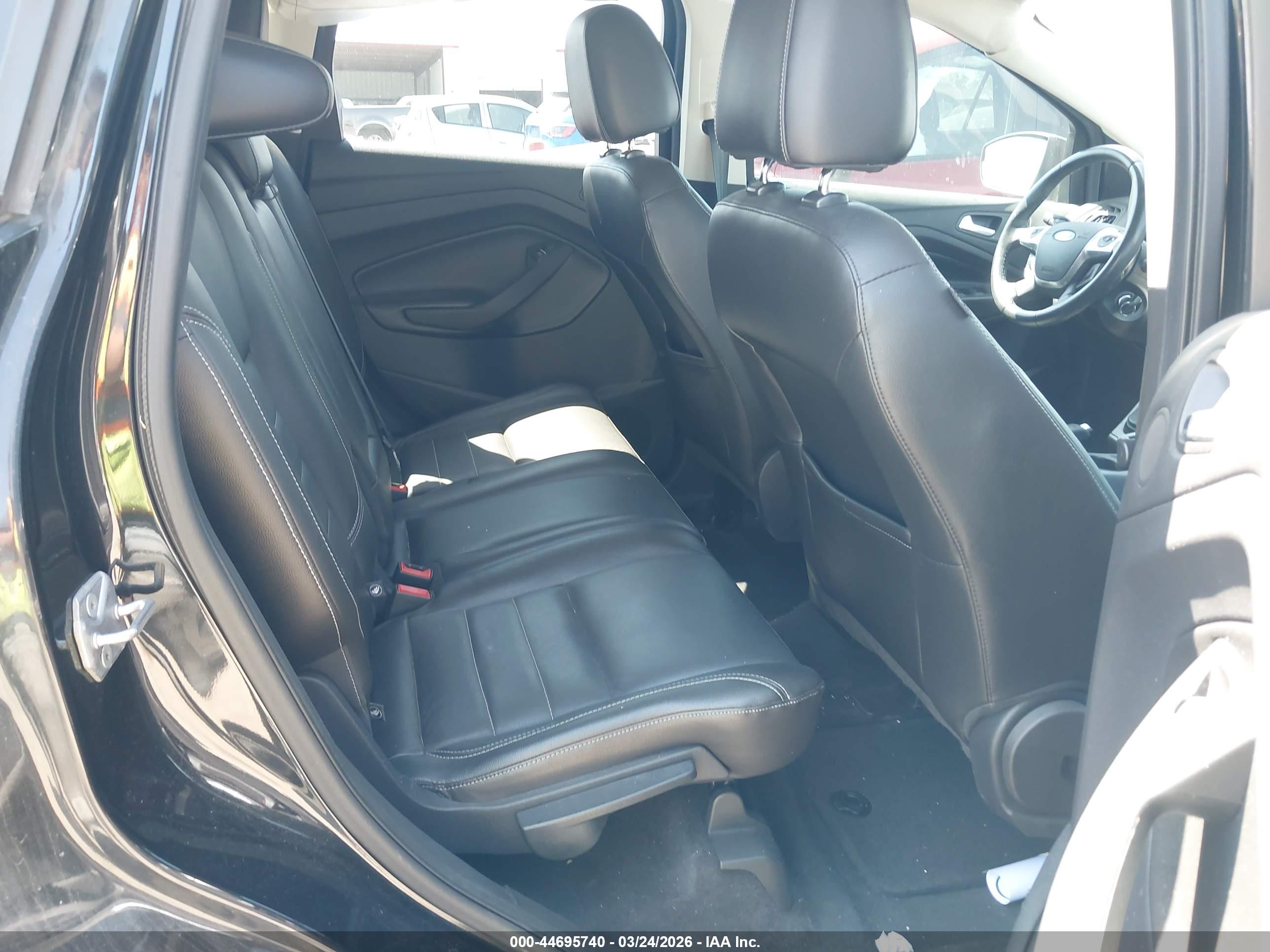 FORD ESCAPE image 8