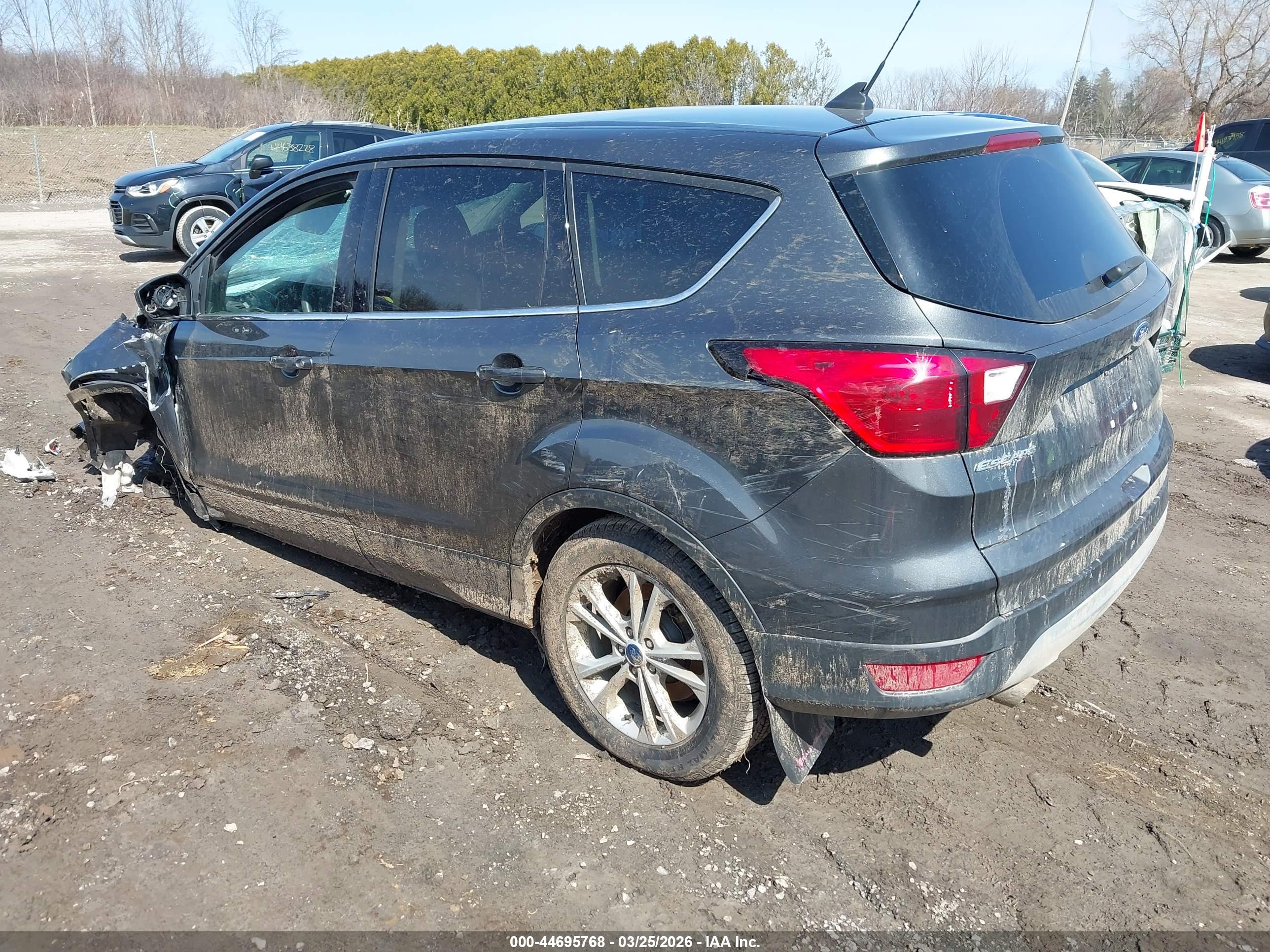 FORD ESCAPE image 3