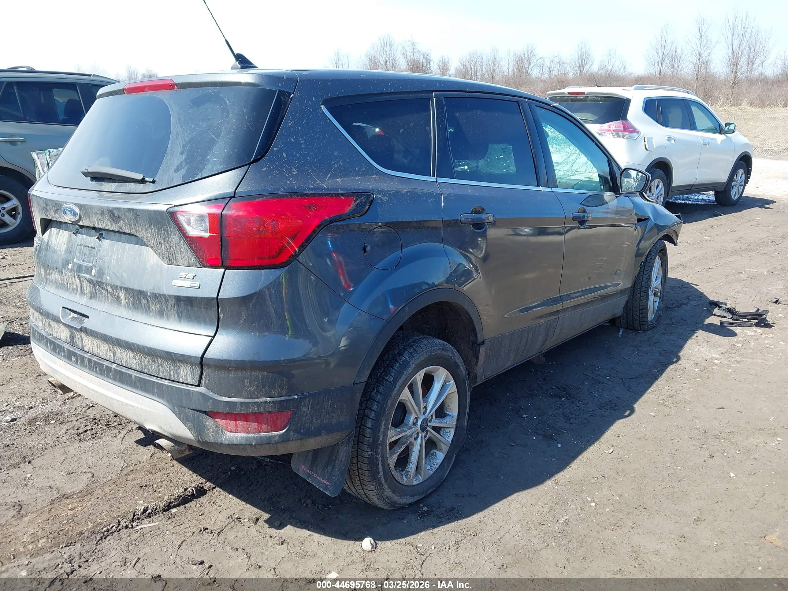 FORD ESCAPE image 4