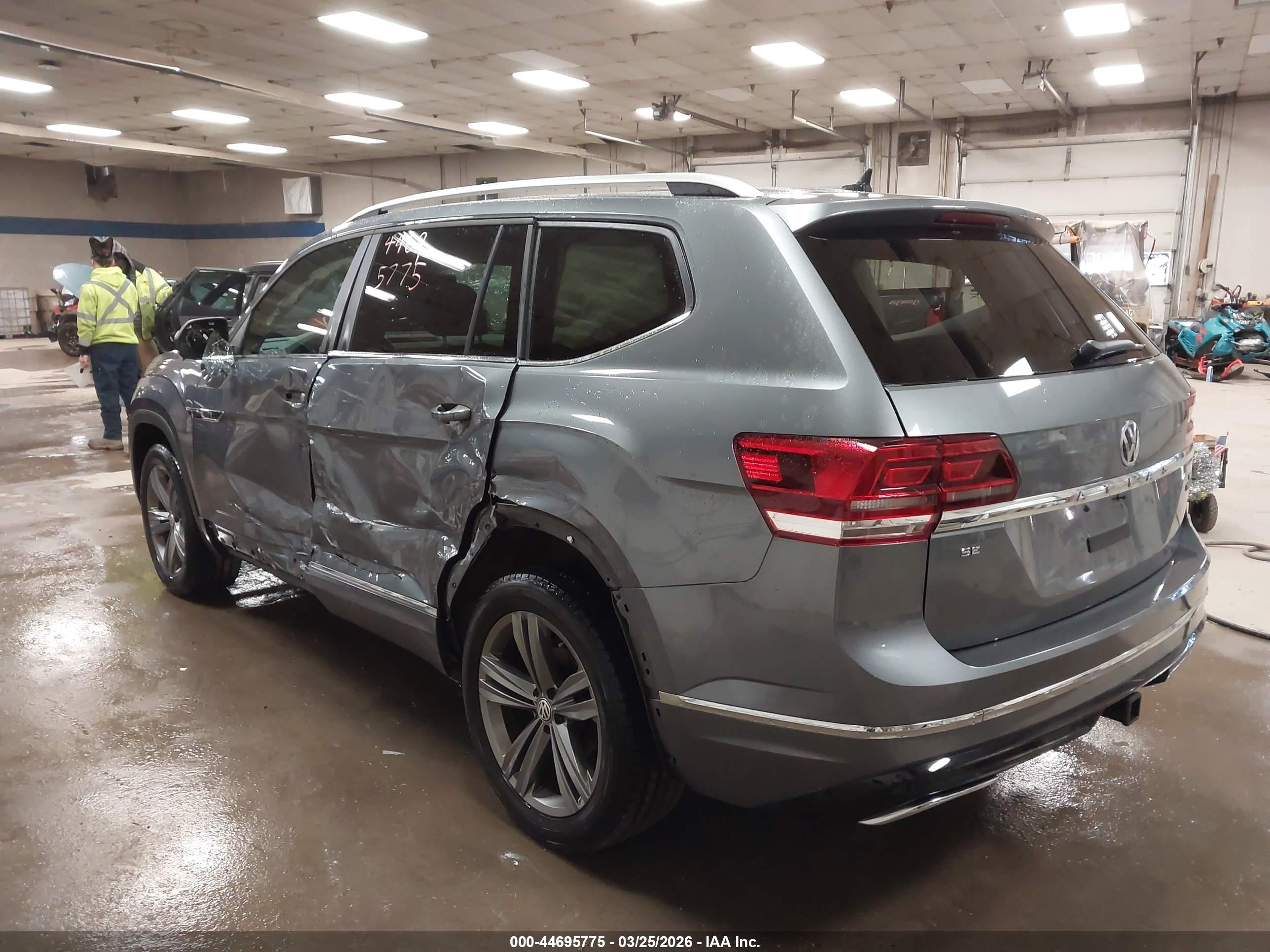 VOLKSWAGEN ATLAS image 3