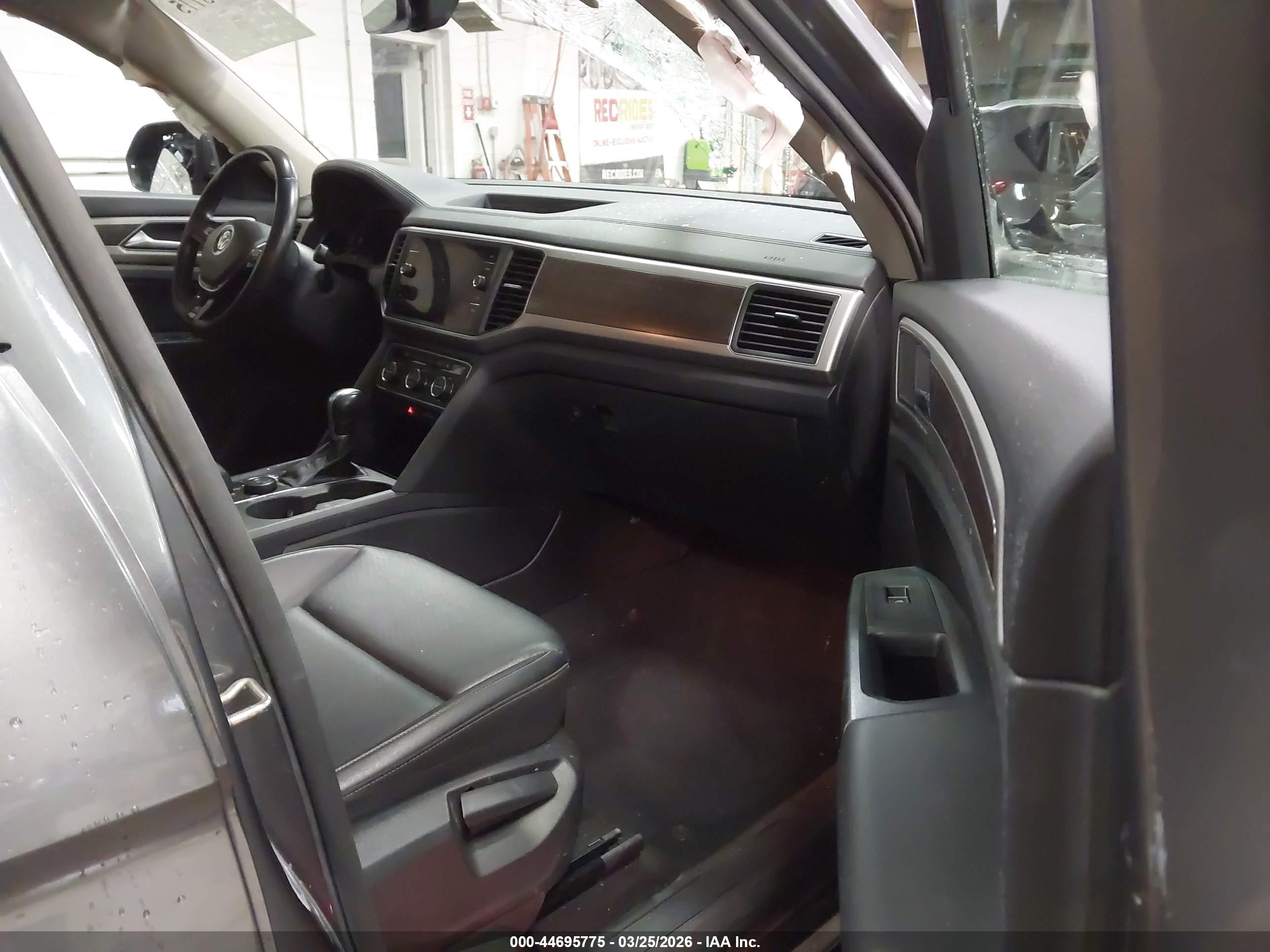 VOLKSWAGEN ATLAS image 5