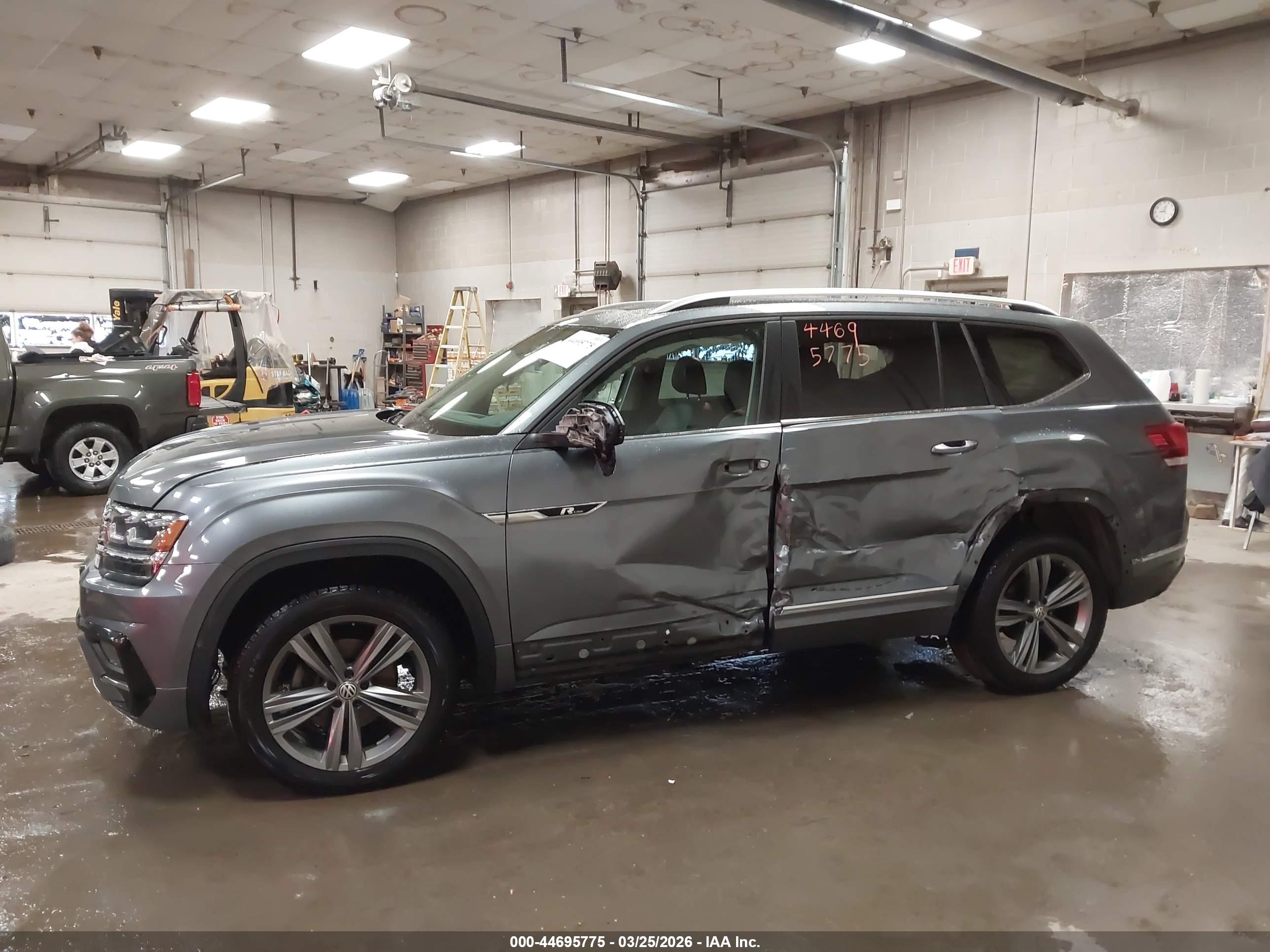 VOLKSWAGEN ATLAS image 6
