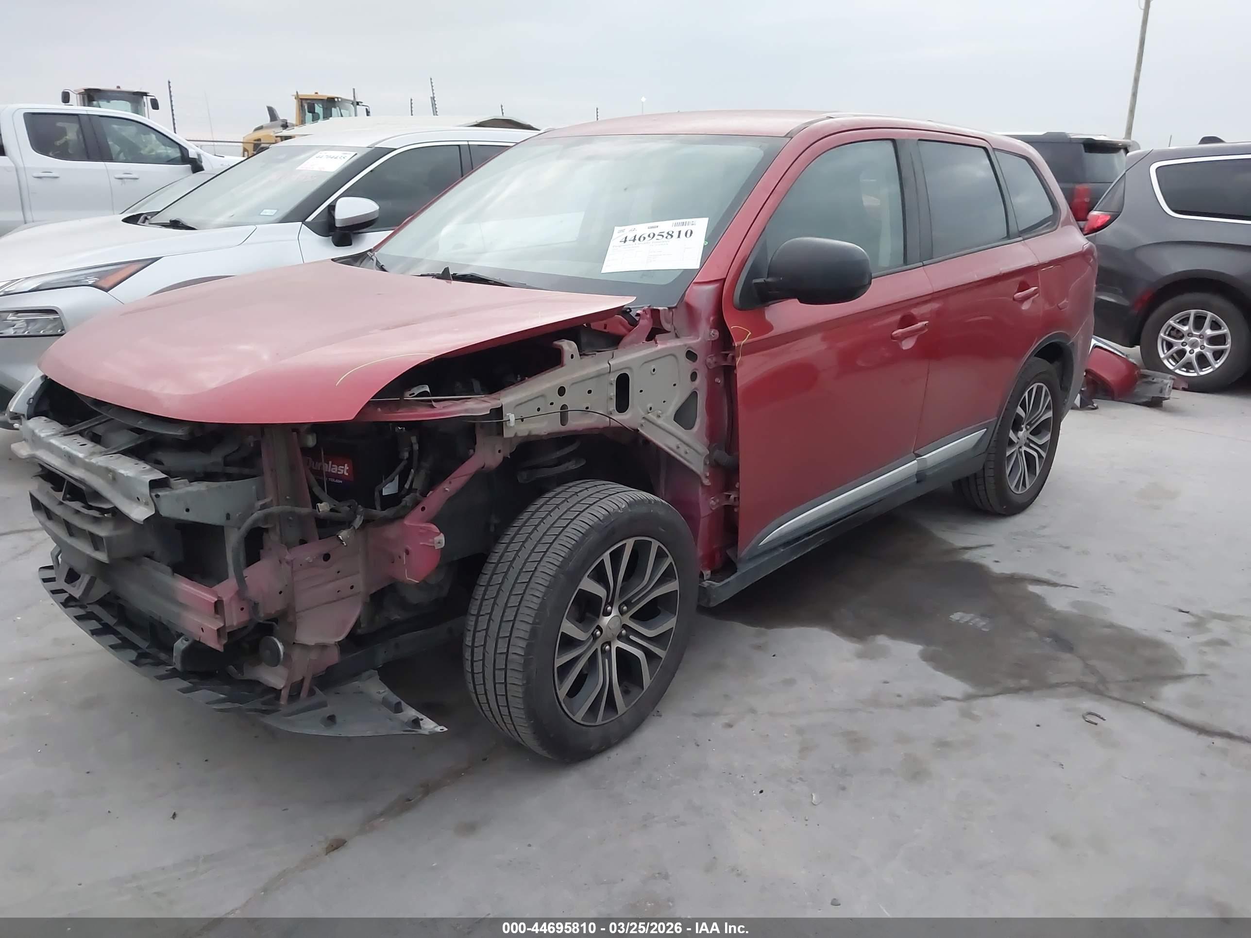 MITSUBISHI OUTLANDER image 2
