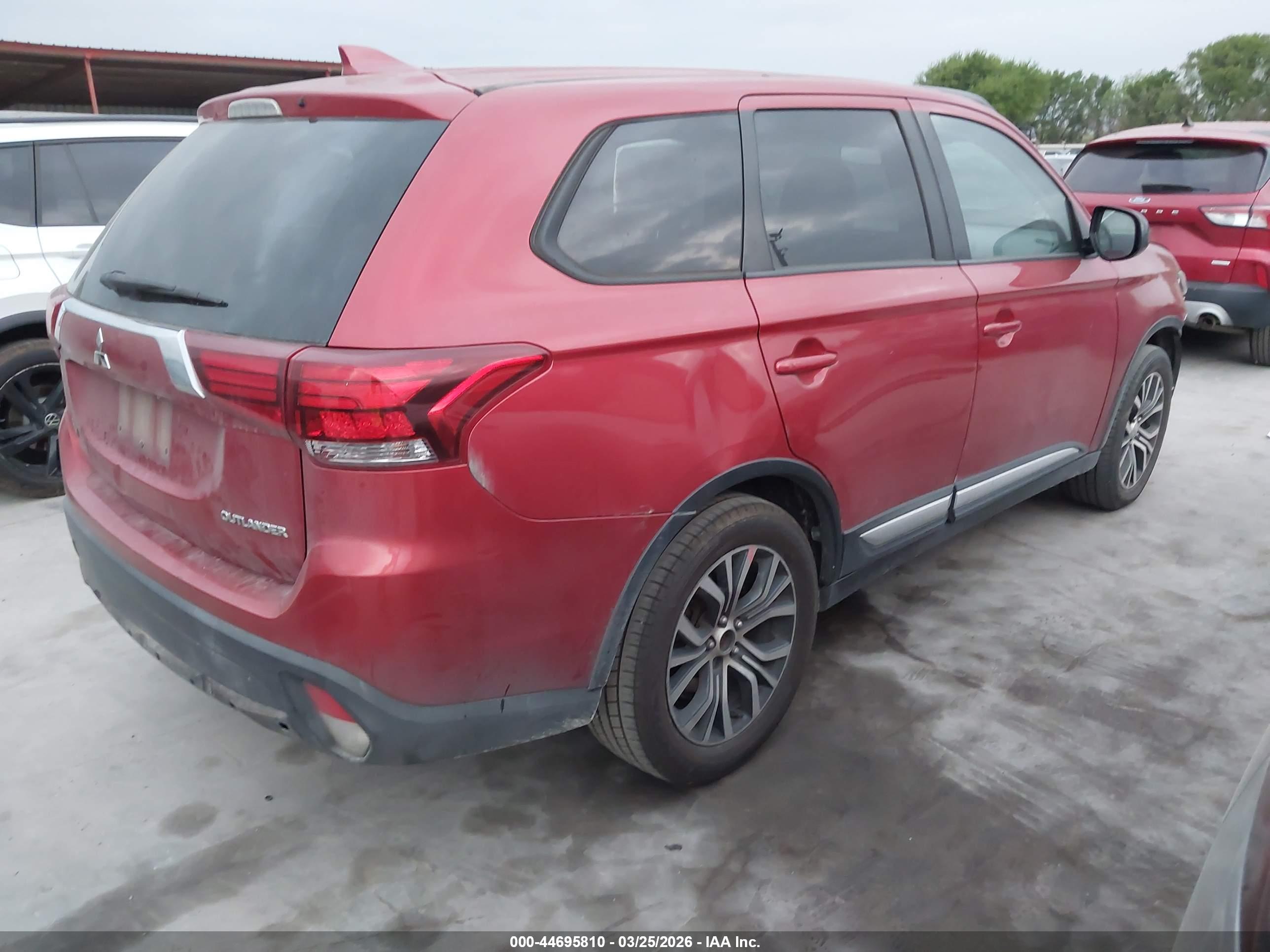 MITSUBISHI OUTLANDER image 4