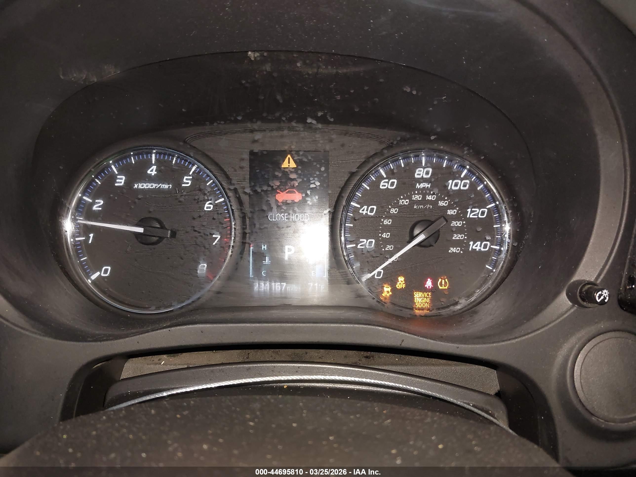 MITSUBISHI OUTLANDER image 7