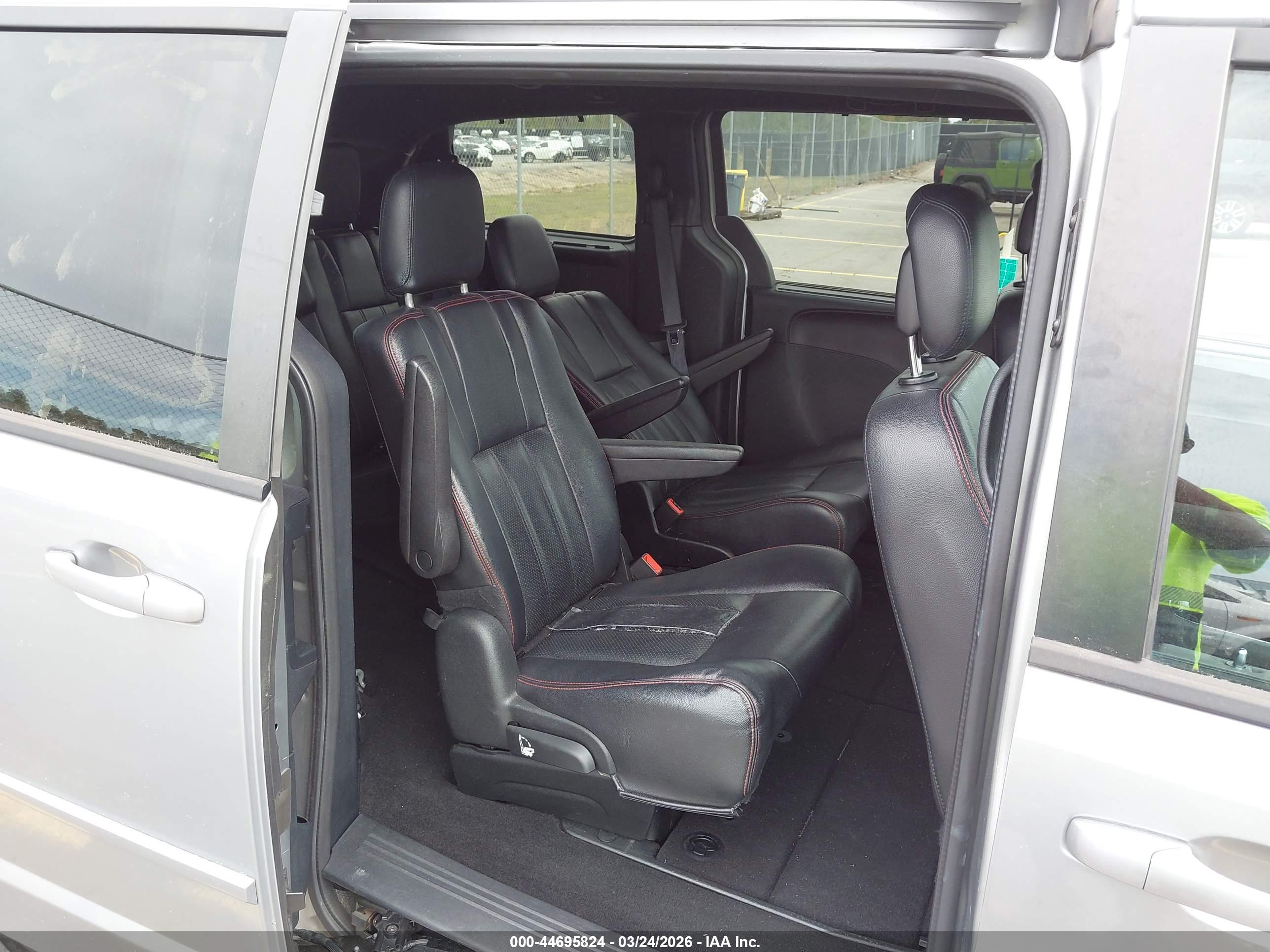 DODGE GRAND image 8