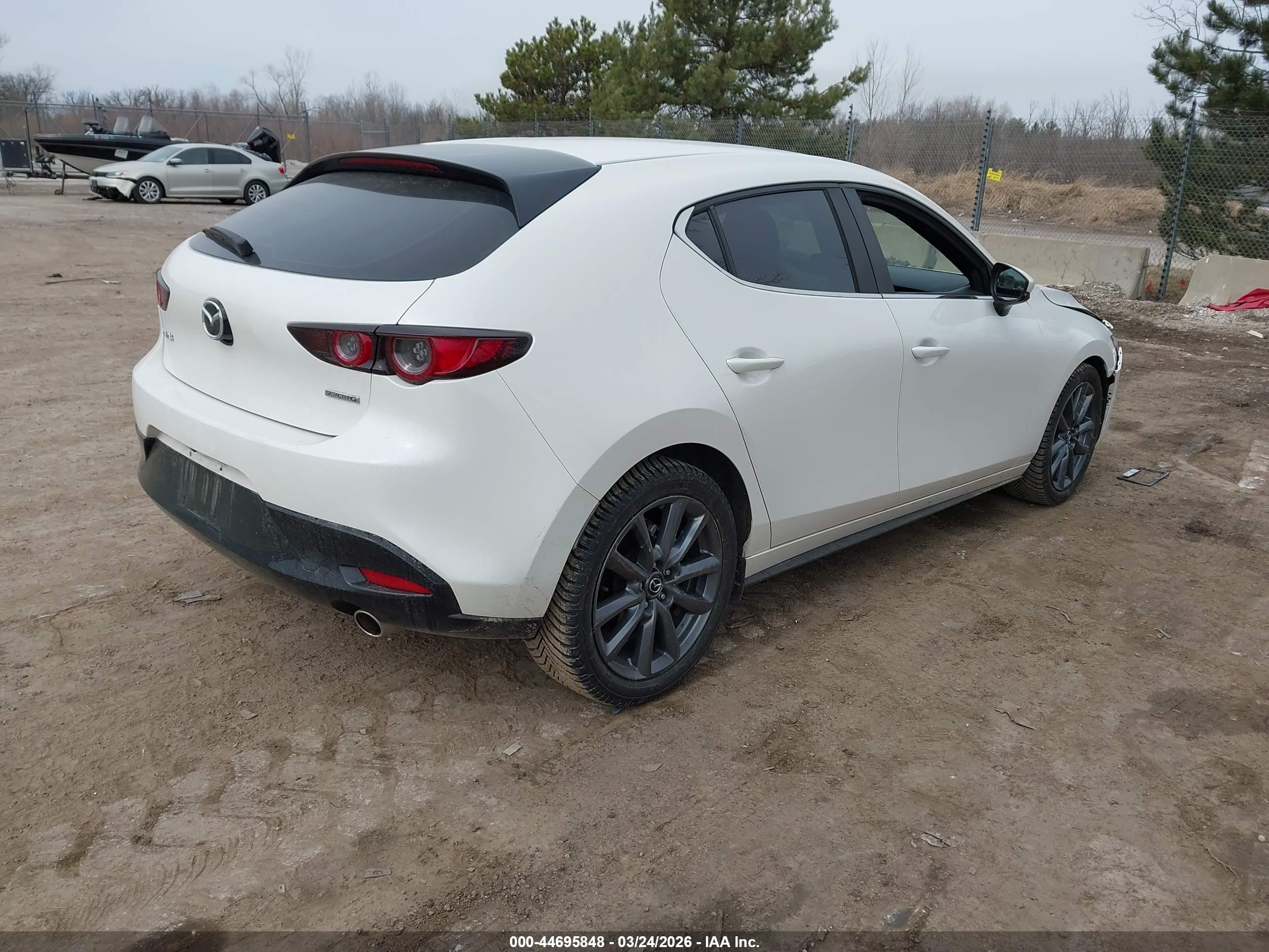 MAZDA MAZDA3 image 4