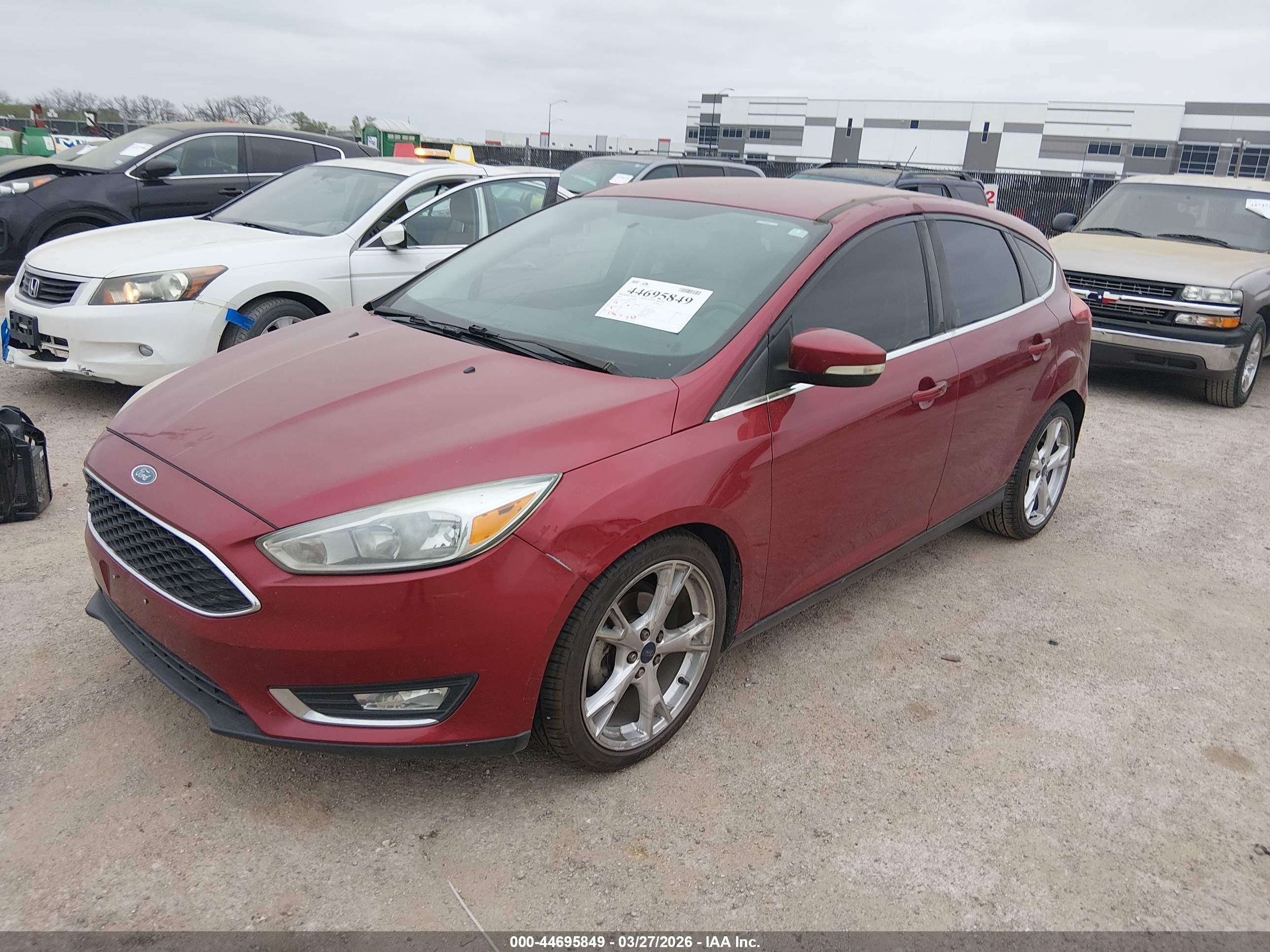 FORD FOCUS image 2
