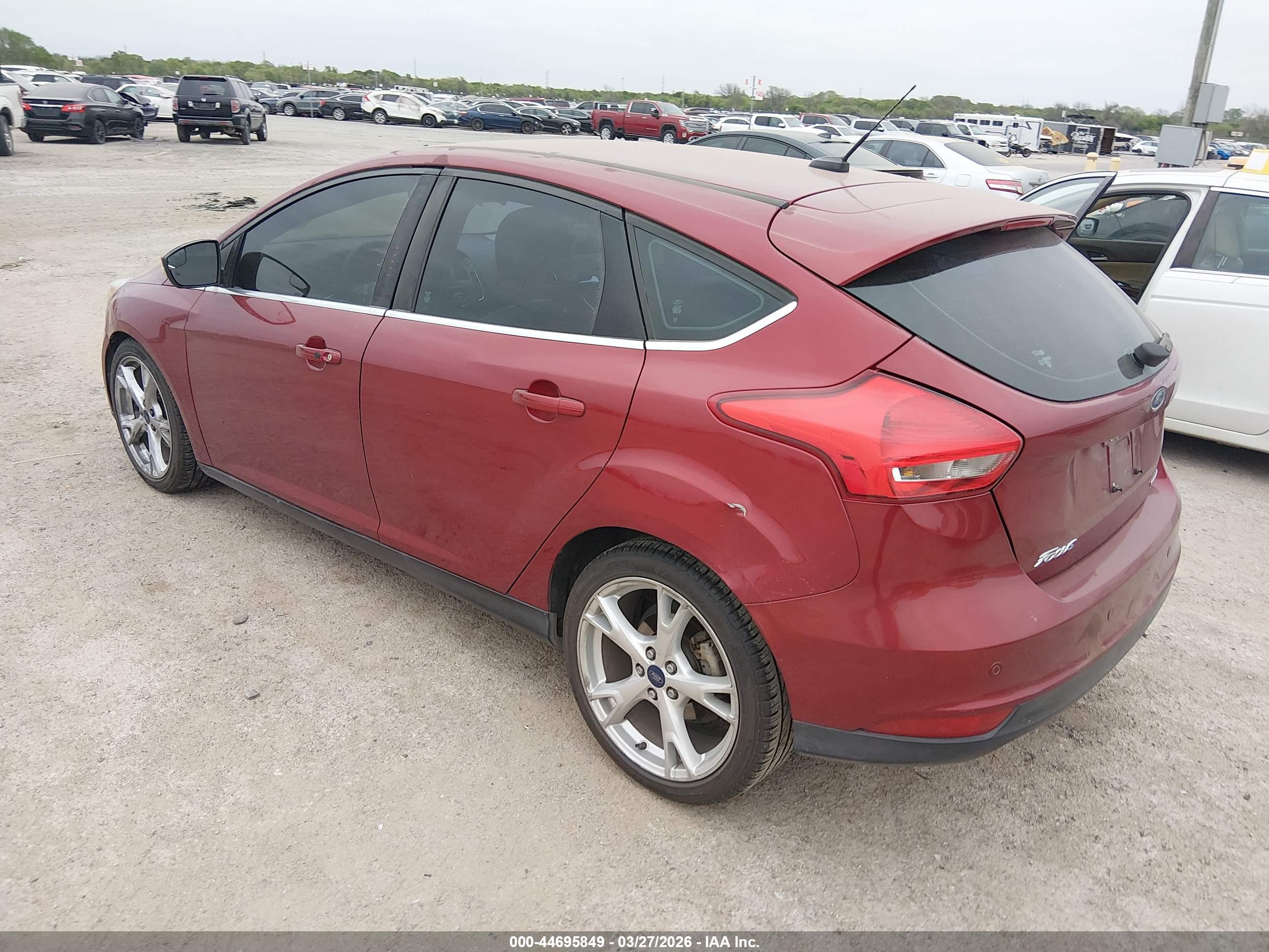 FORD FOCUS image 3