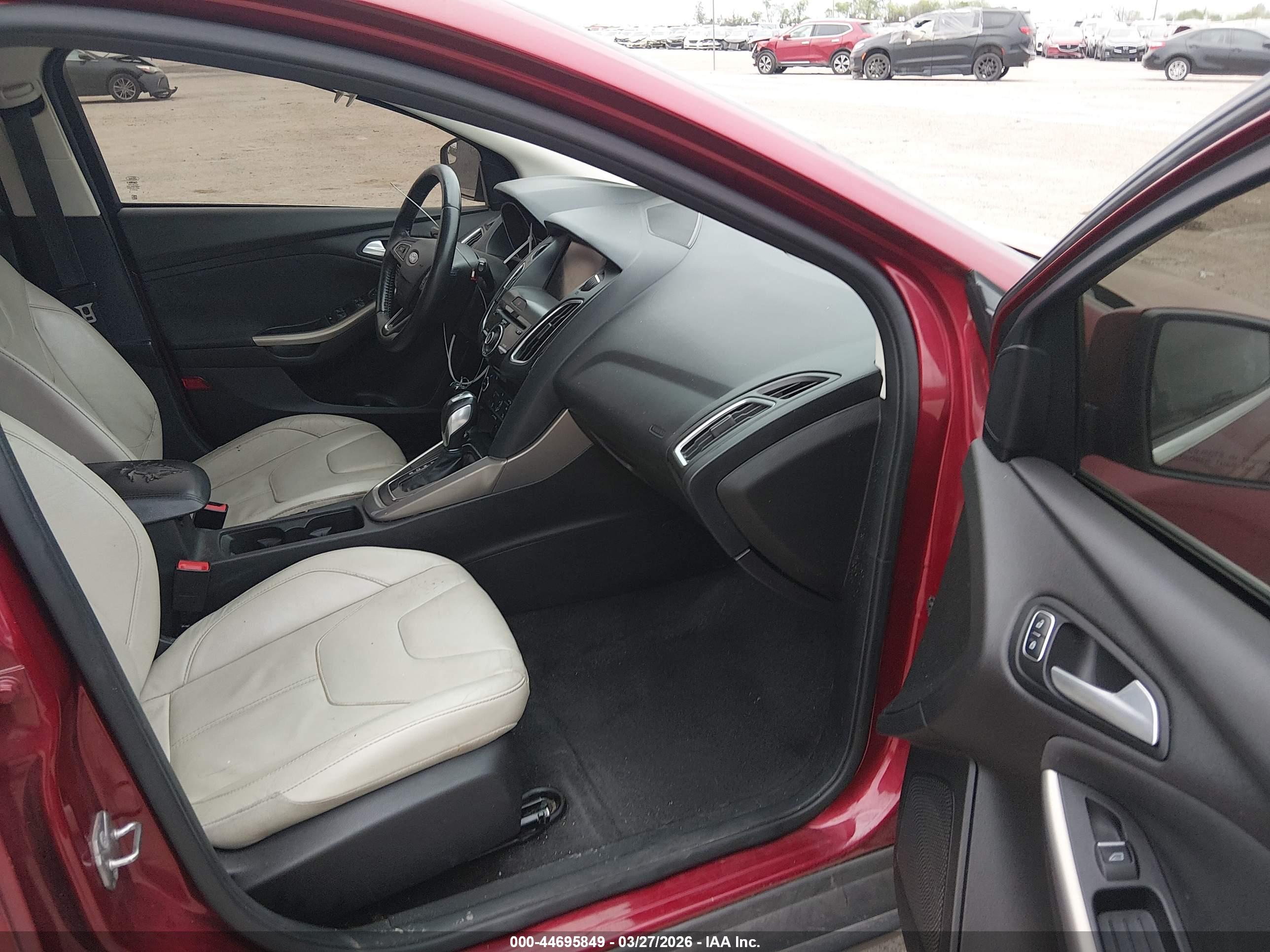 FORD FOCUS image 5