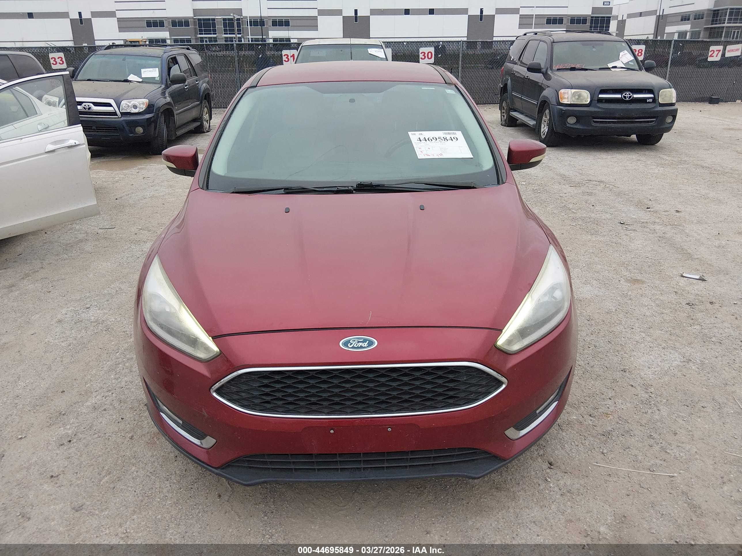 FORD FOCUS image 6