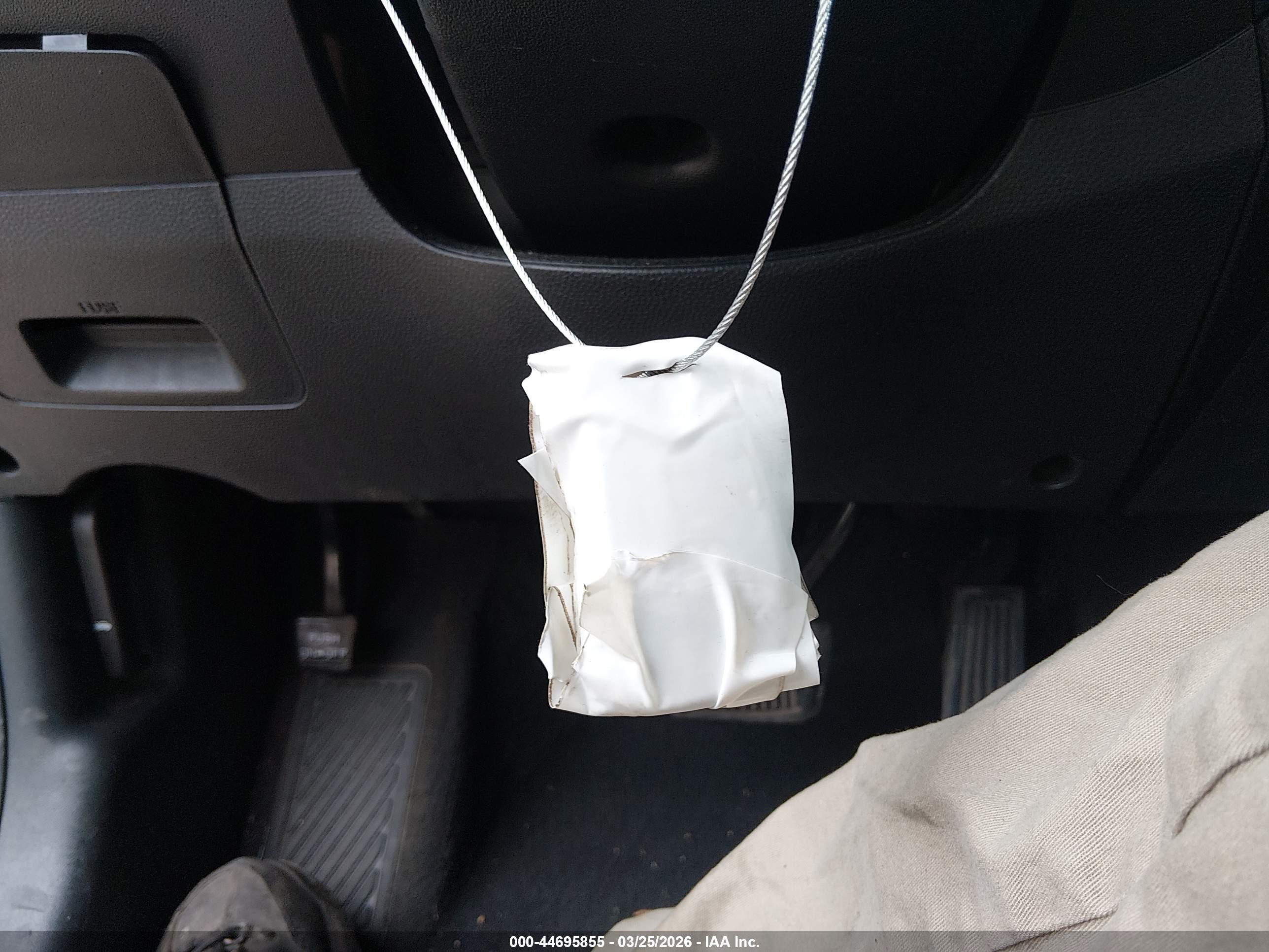 HYUNDAI TUCSON image 11