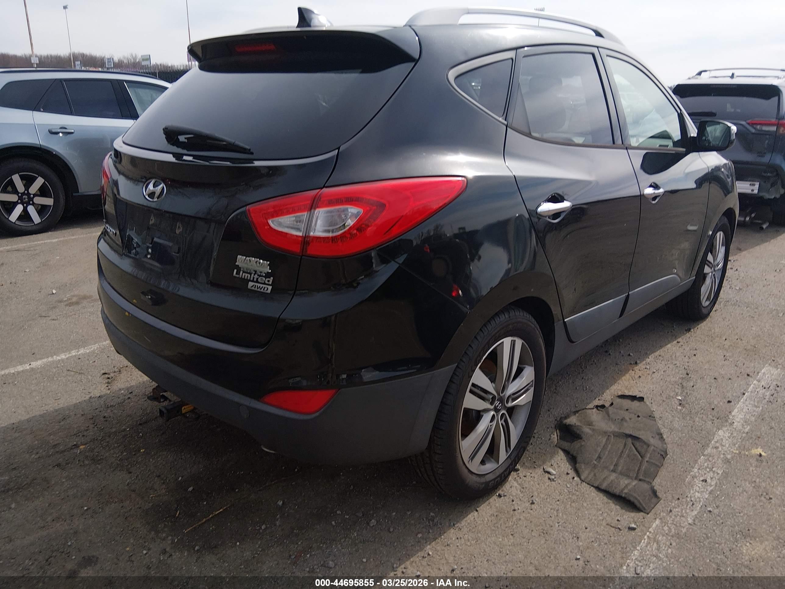 HYUNDAI TUCSON image 4