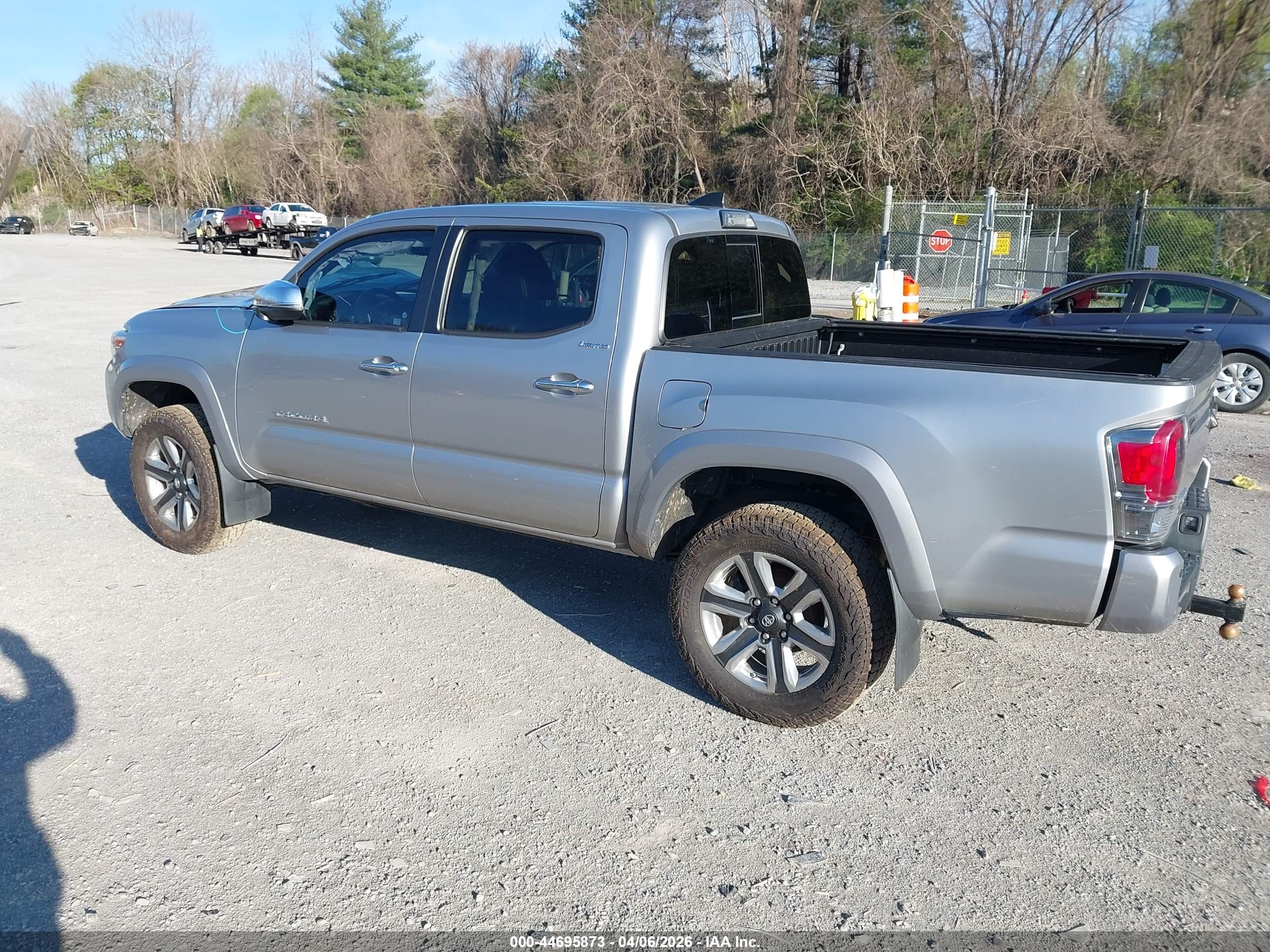 TOYOTA TACOMA image 3
