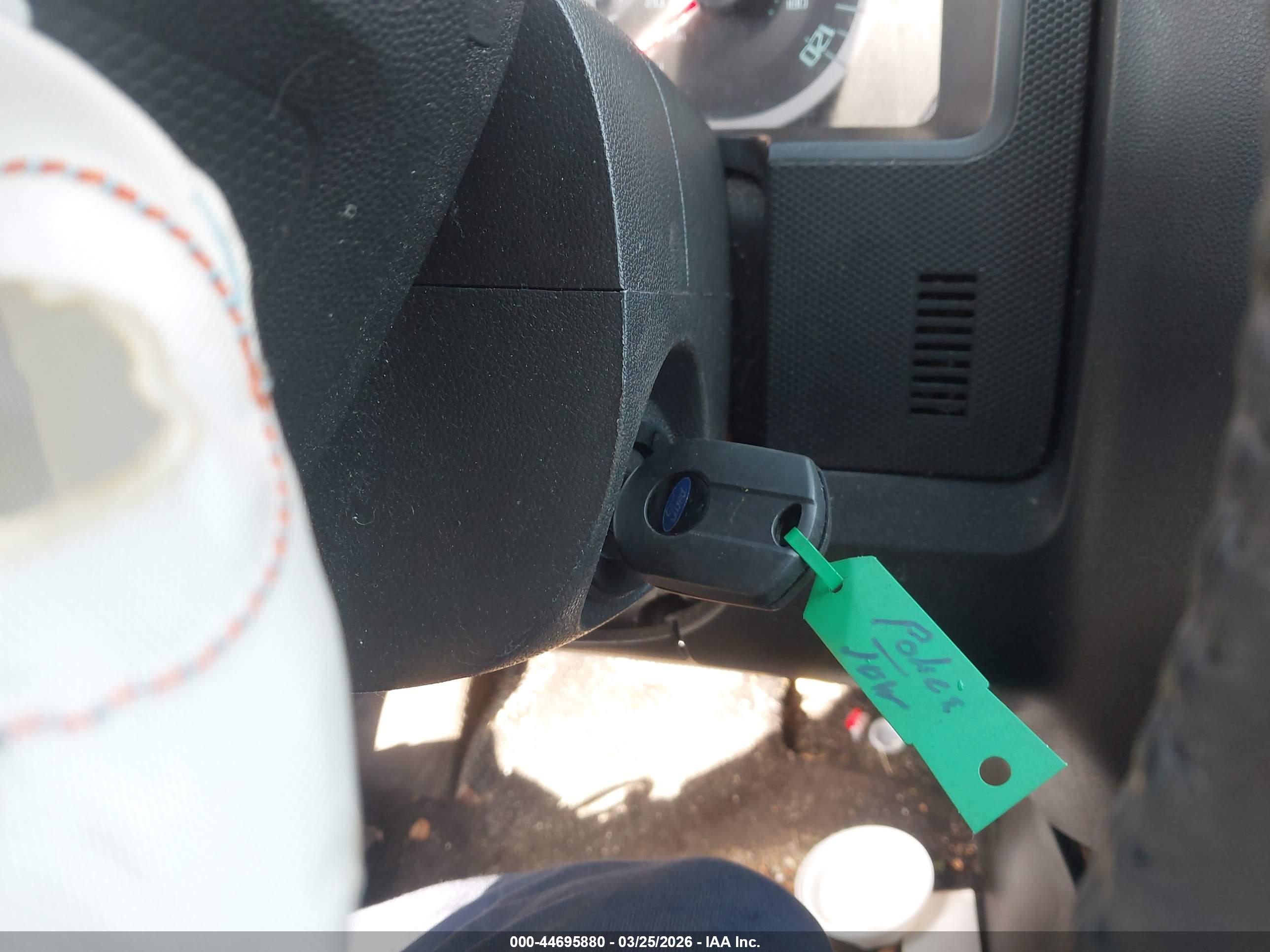 FORD ESCAPE image 11