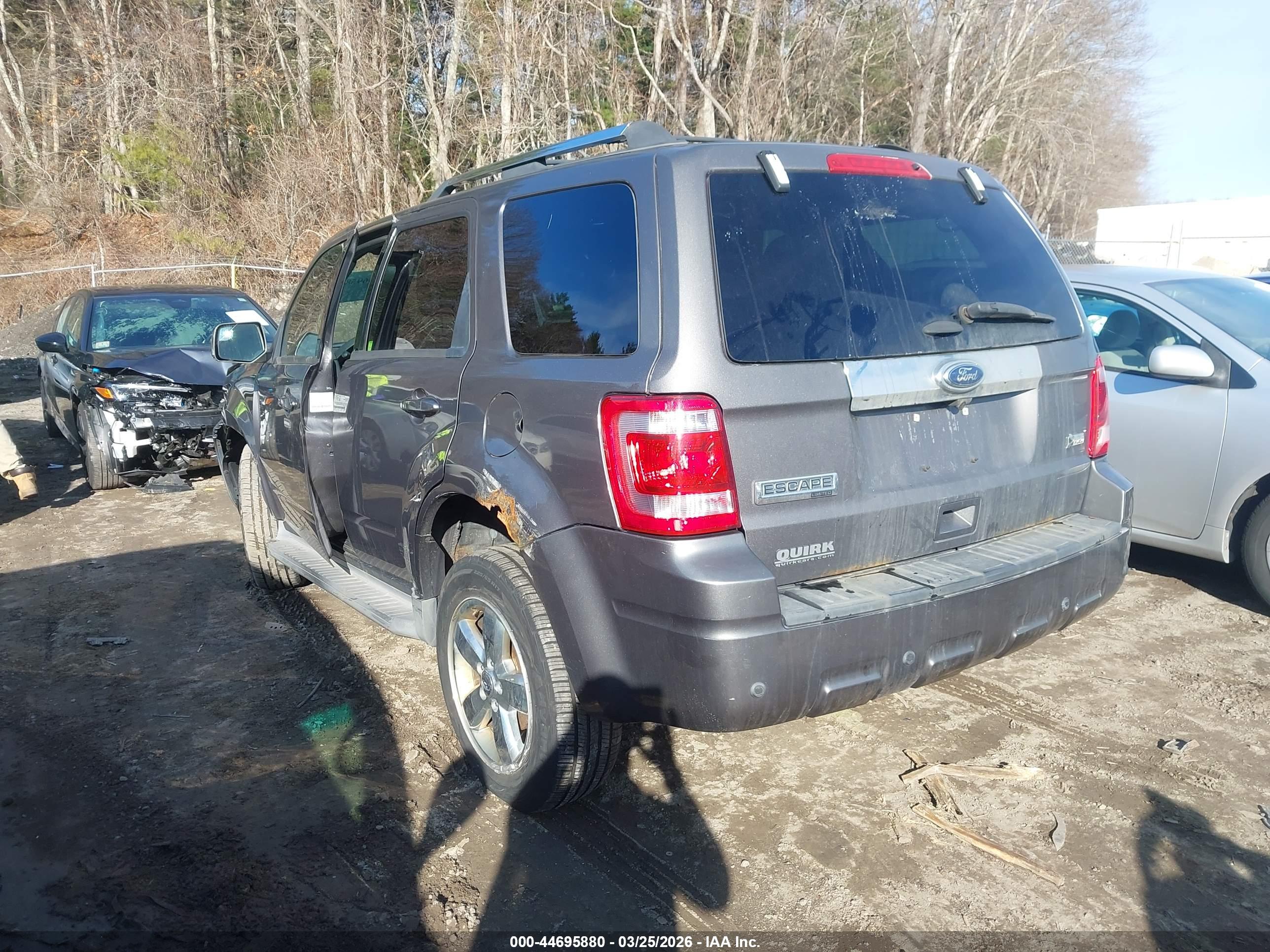 FORD ESCAPE image 3
