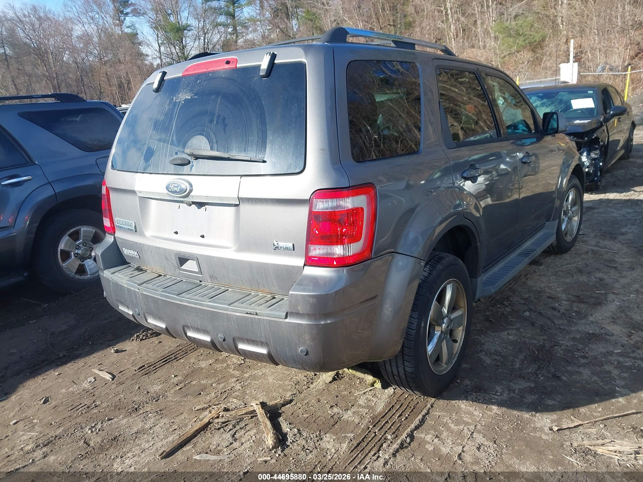 FORD ESCAPE image 4