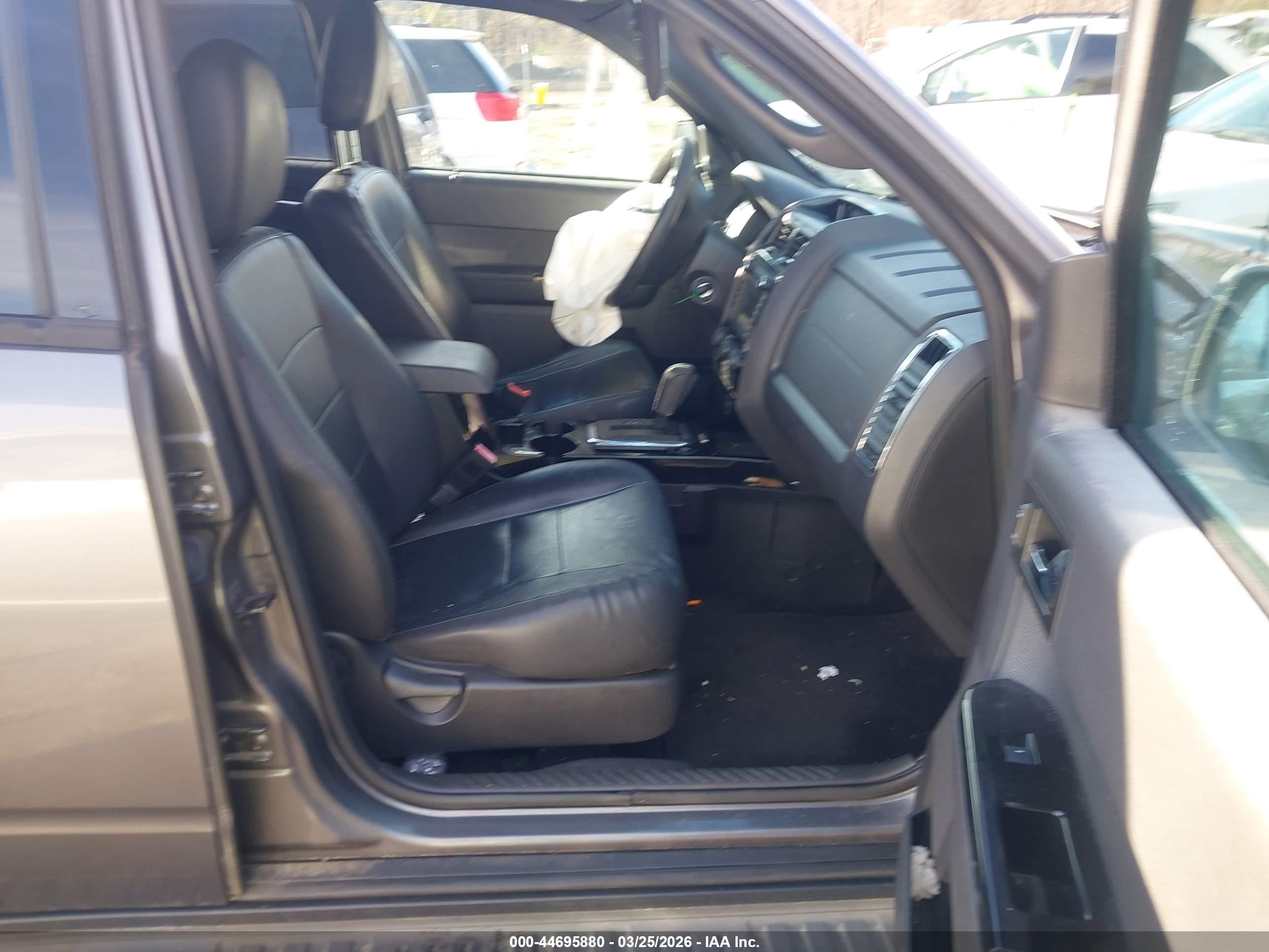 FORD ESCAPE image 5