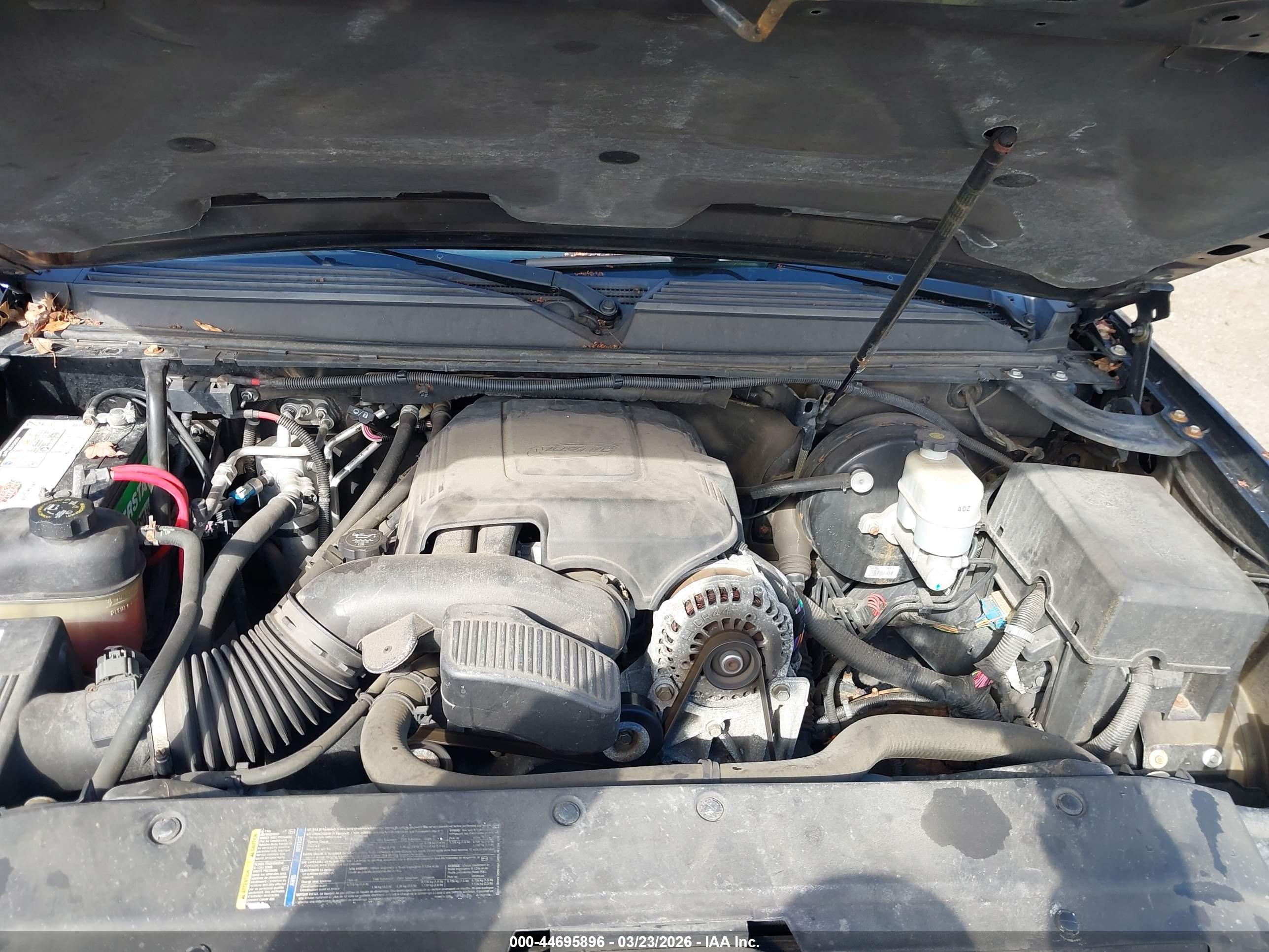 CHEVROLET SUBURBAN image 10