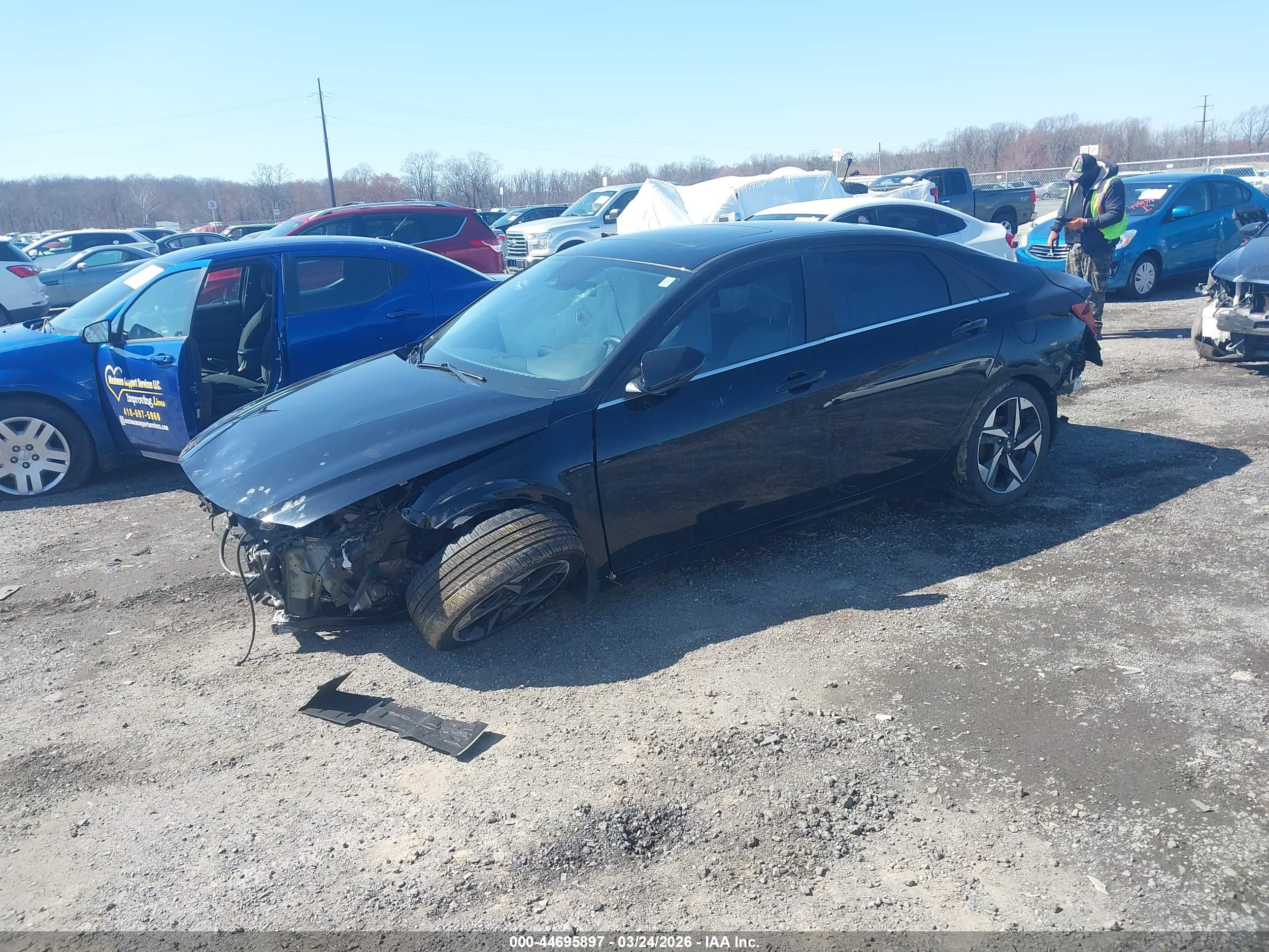 HYUNDAI ELANTRA image 2