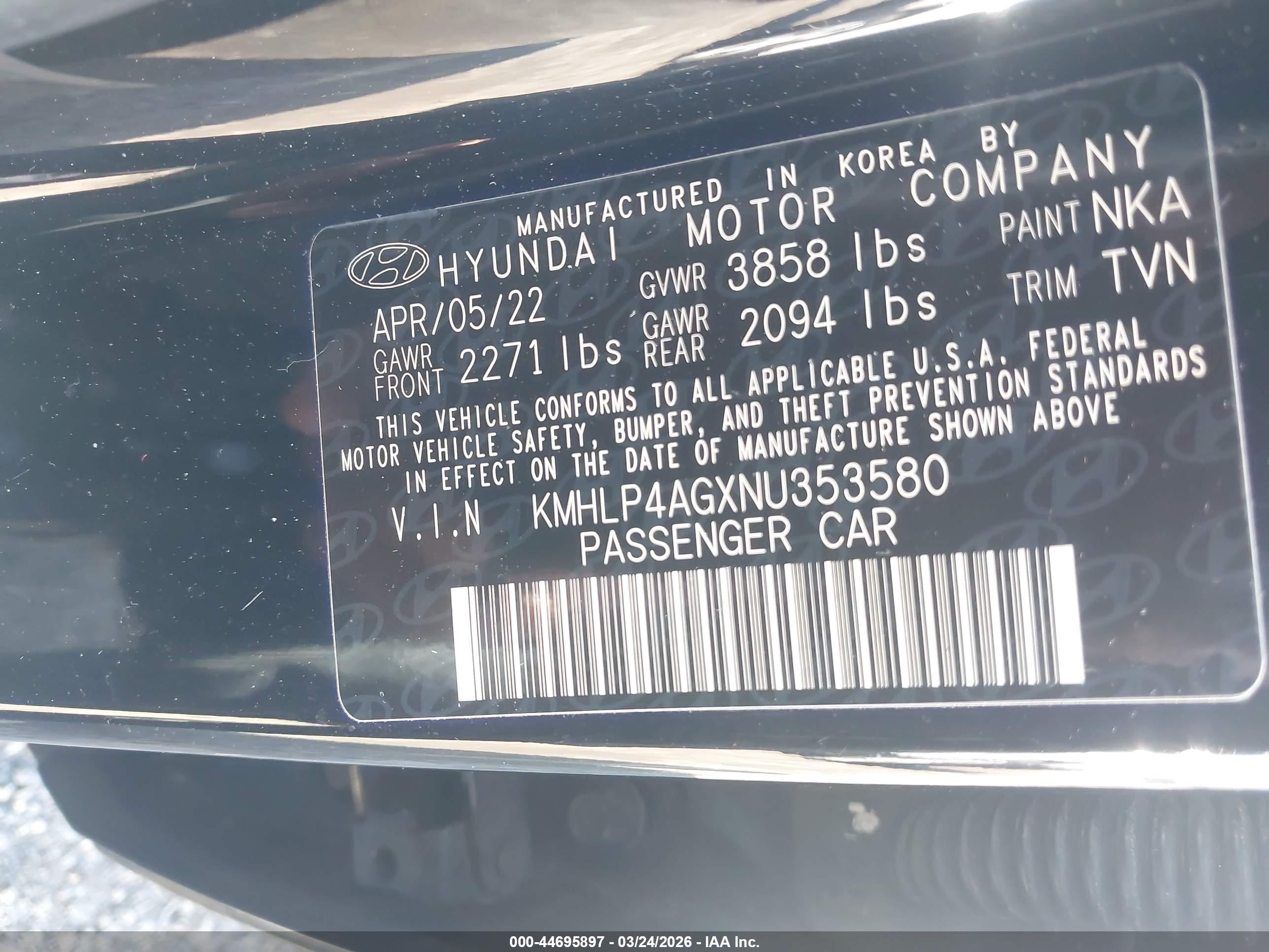 HYUNDAI ELANTRA image 9