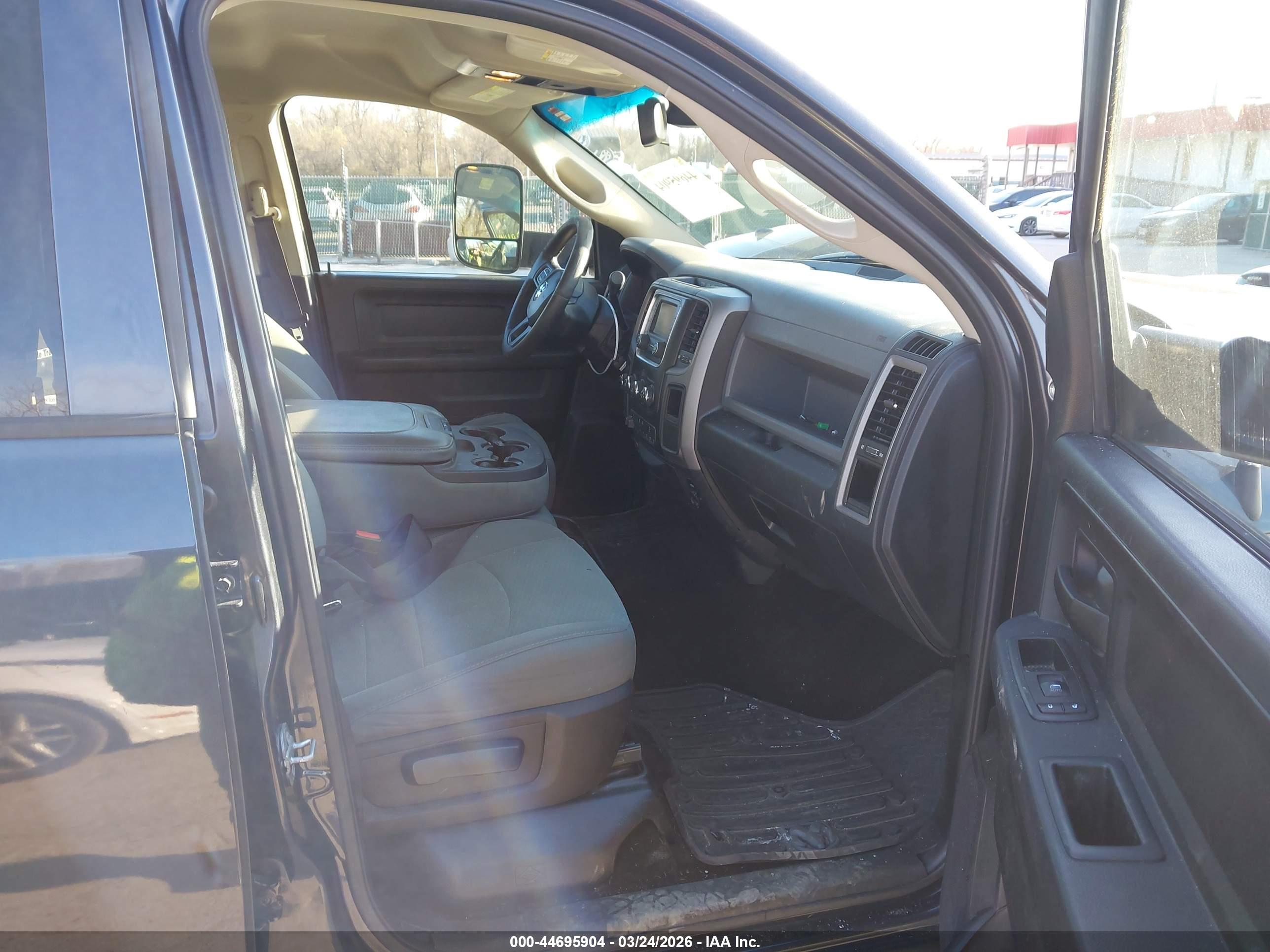 RAM 2500 image 5