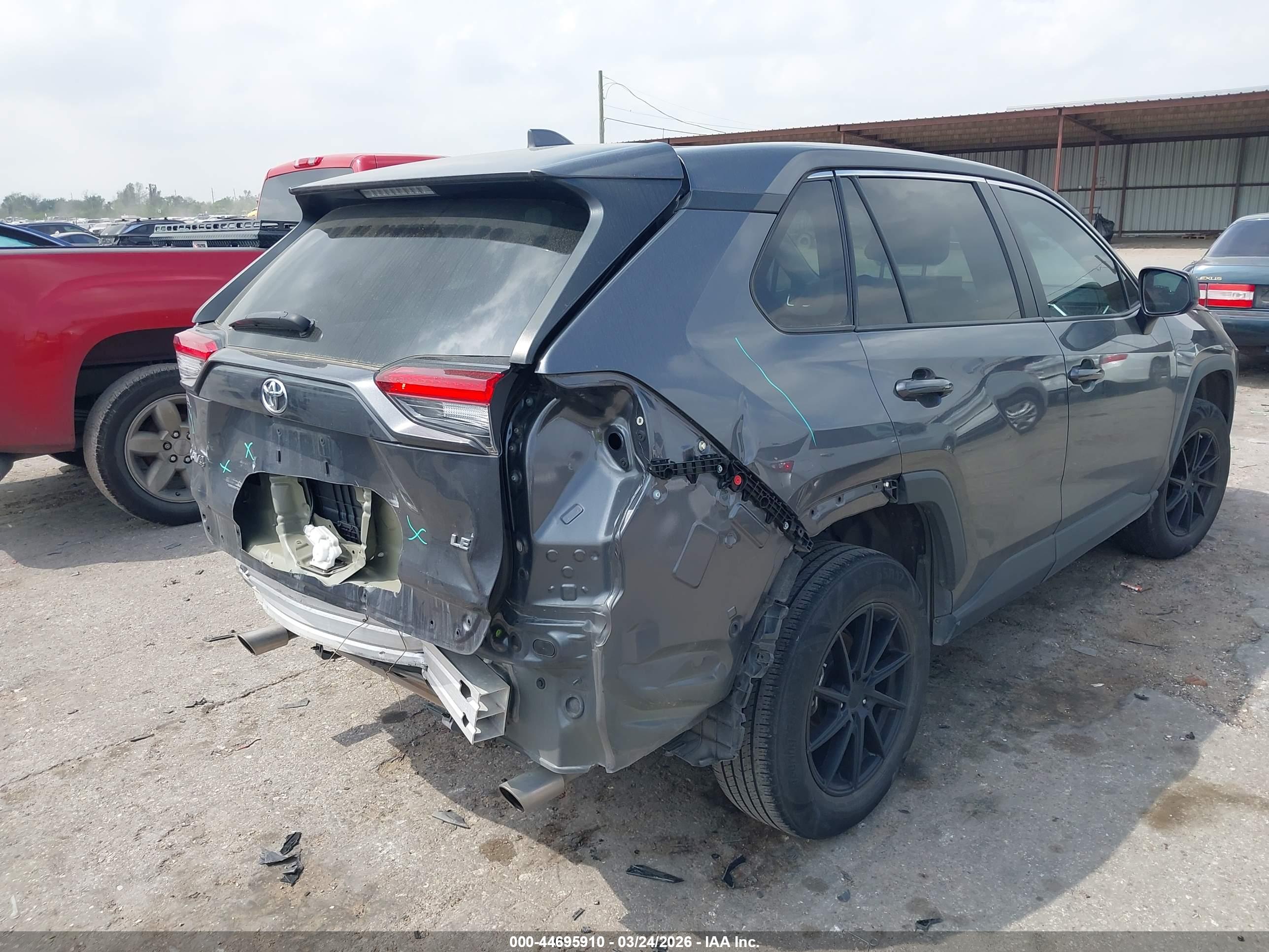 TOYOTA RAV4 image 6
