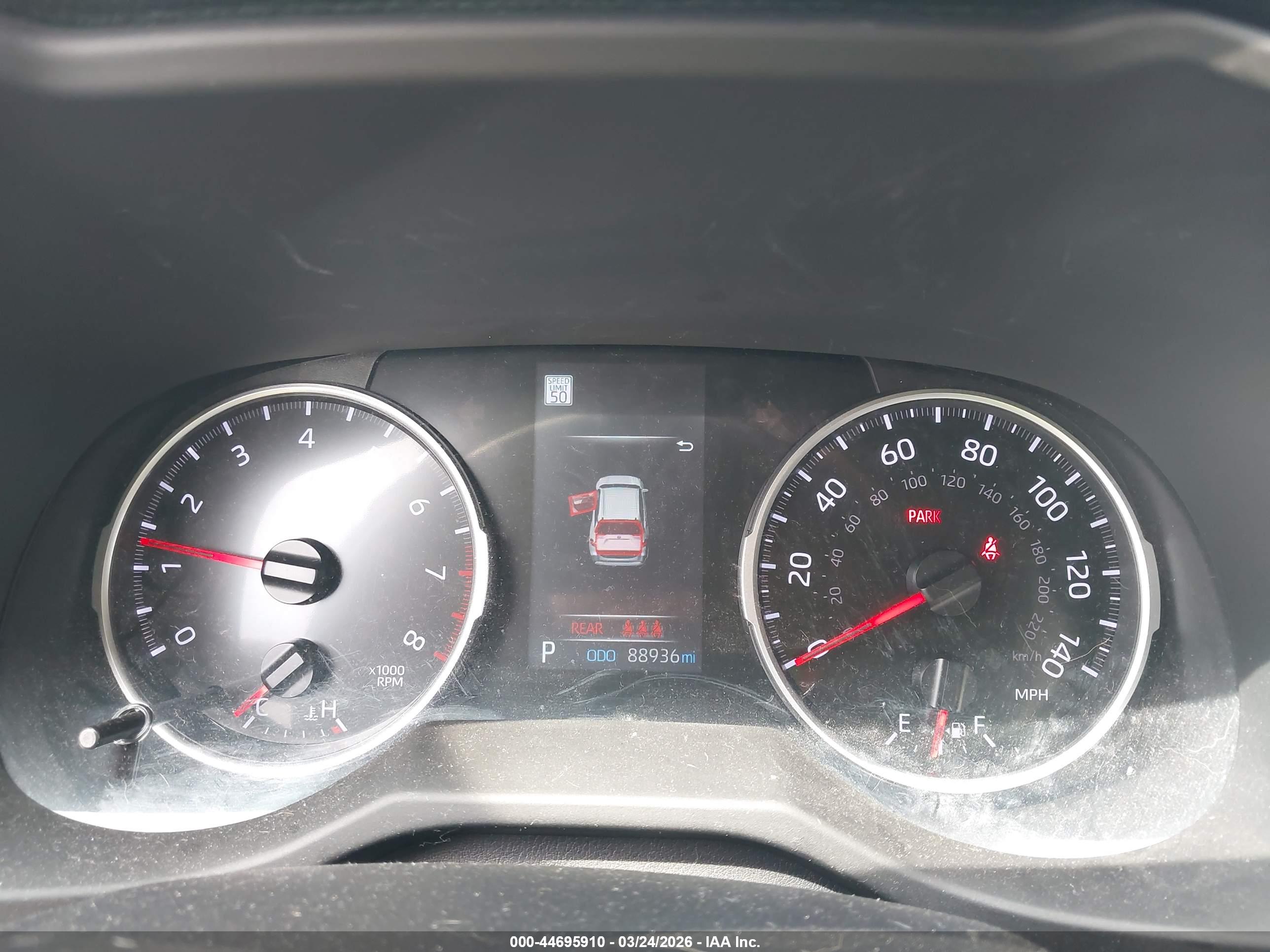 TOYOTA RAV4 image 7