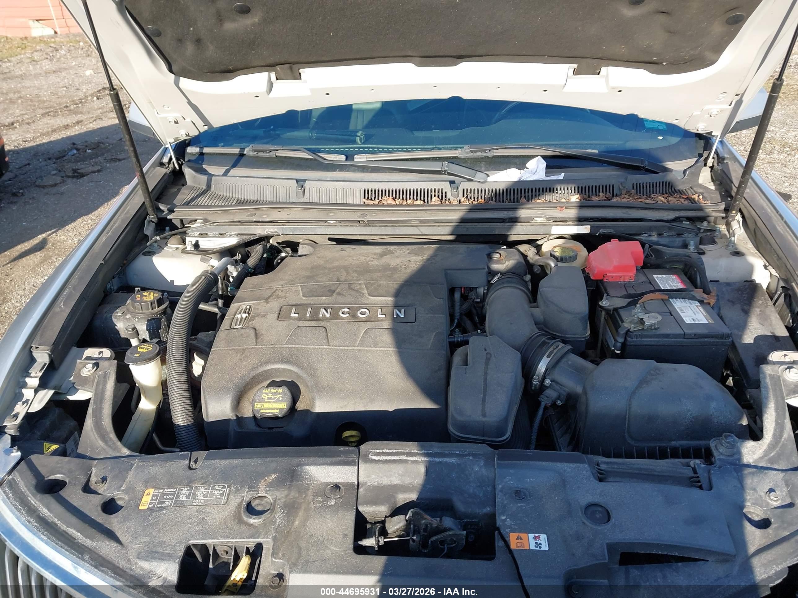 LINCOLN MKS image 10