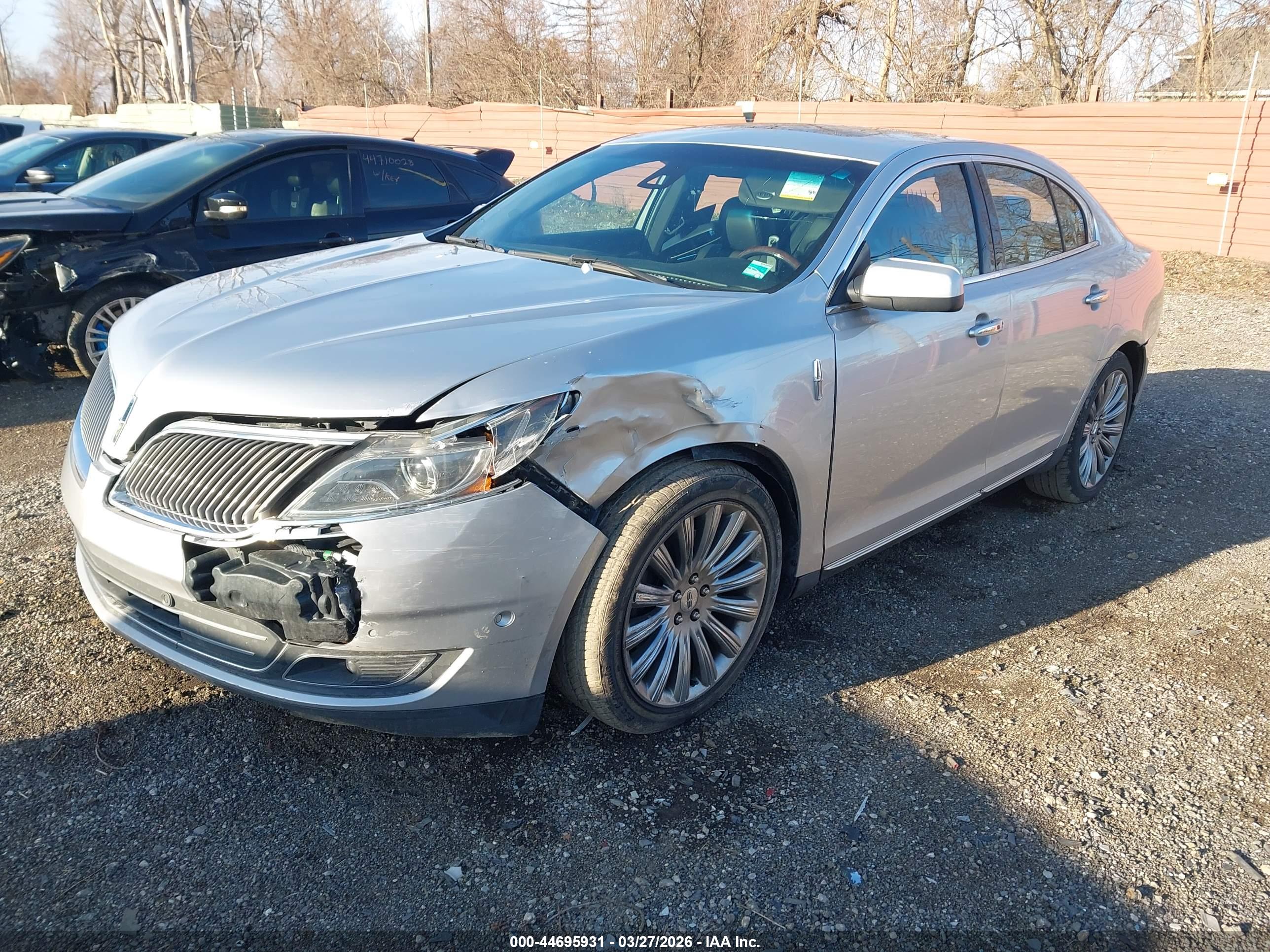 LINCOLN MKS image 2