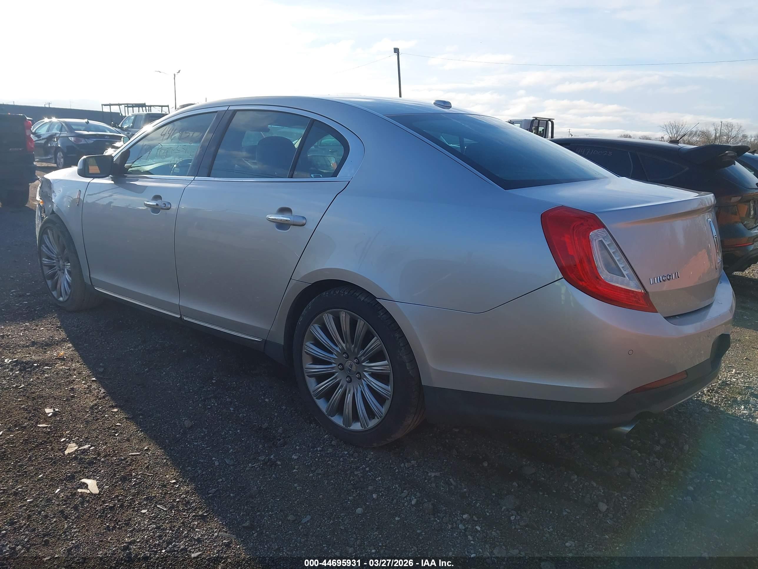 LINCOLN MKS image 3