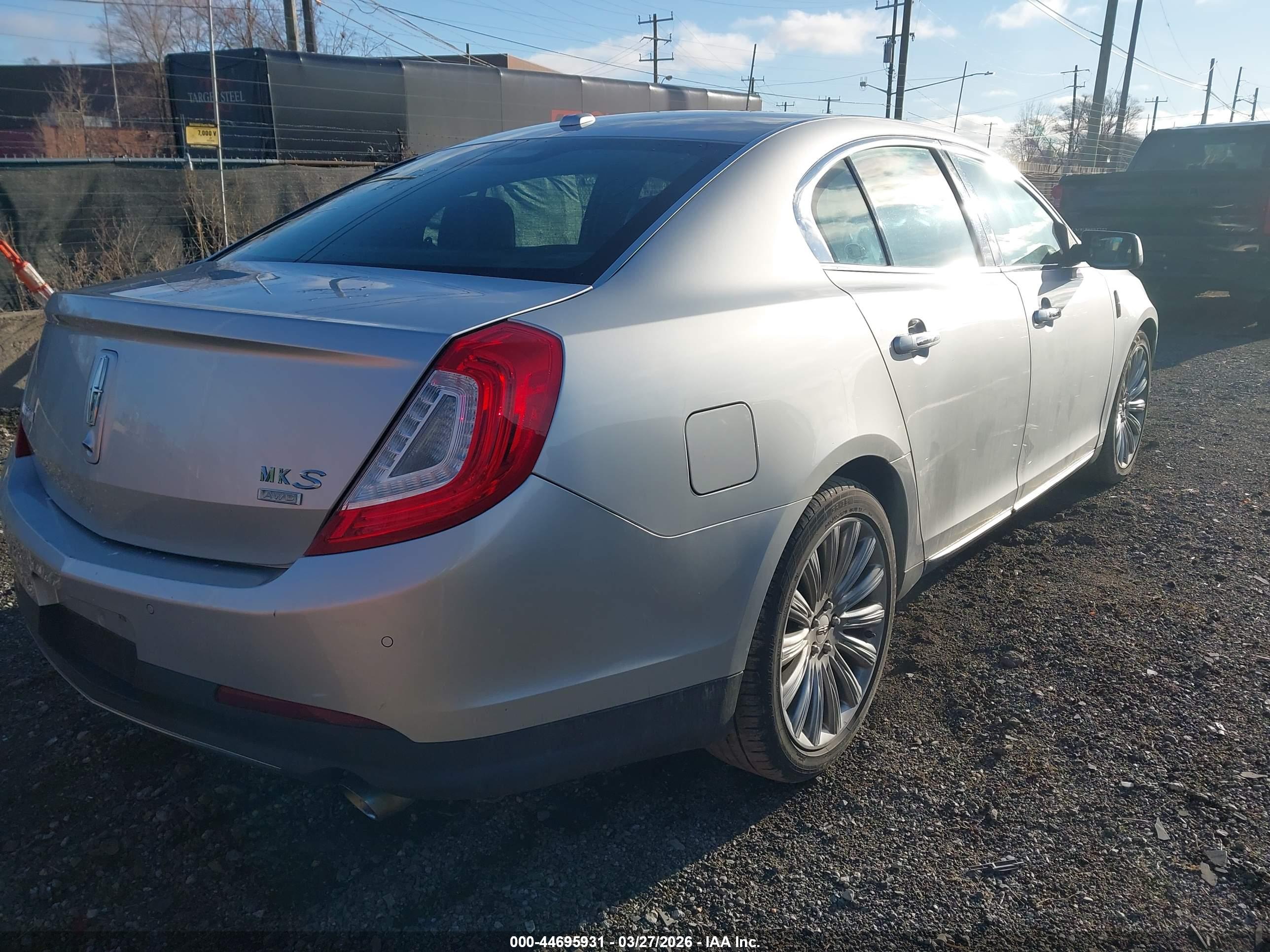 LINCOLN MKS image 4