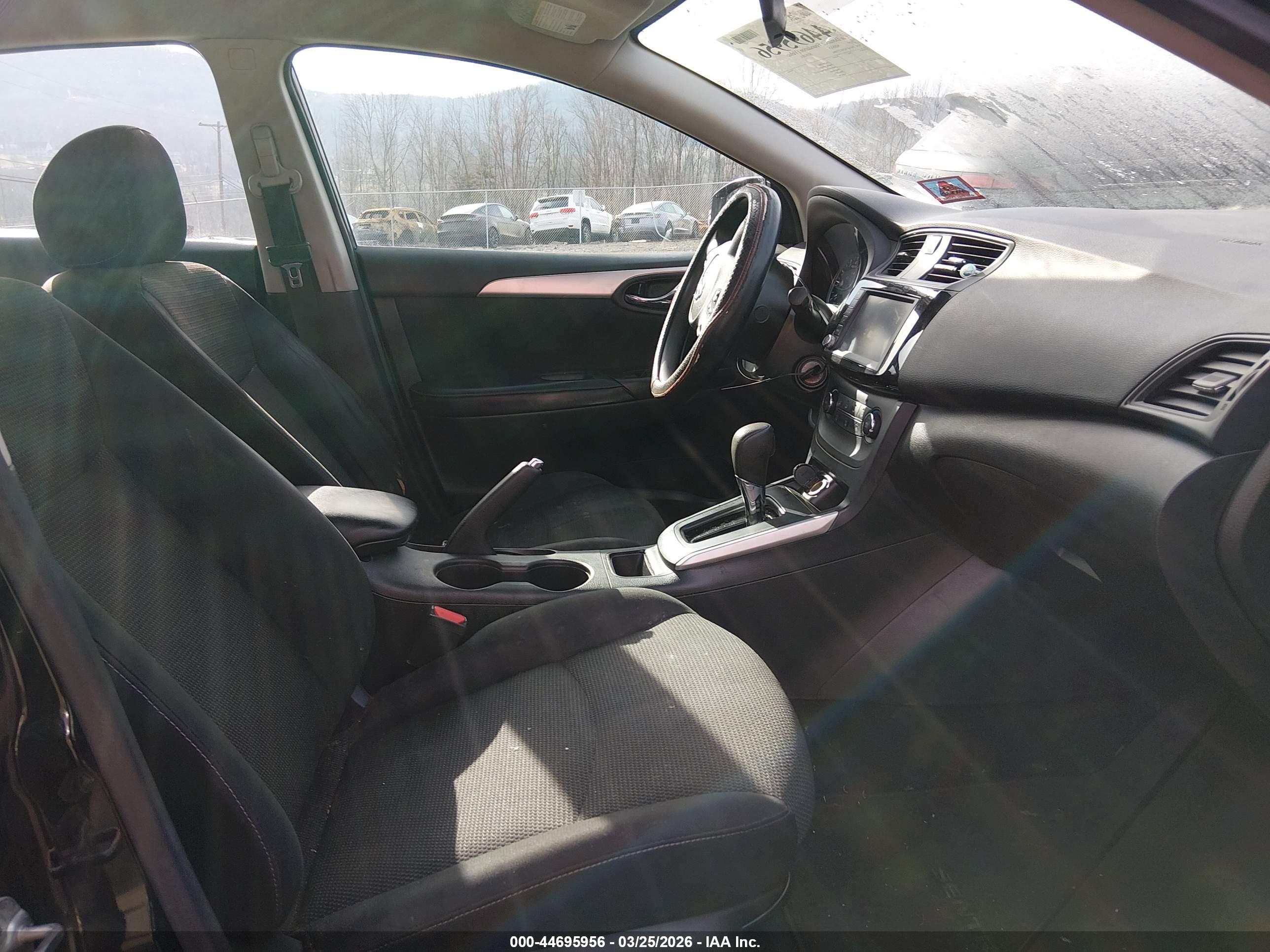 NISSAN SENTRA image 5