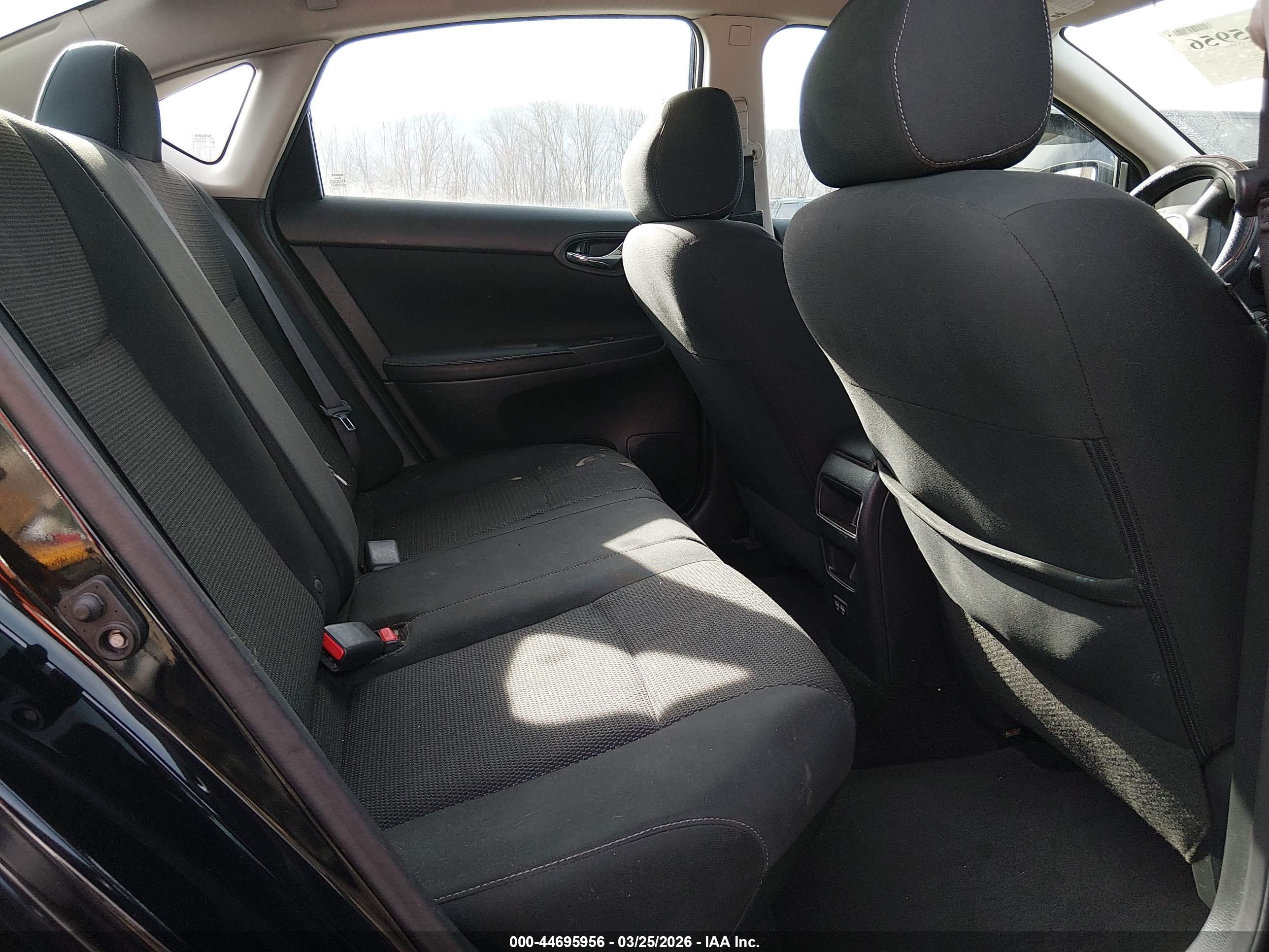 NISSAN SENTRA image 8