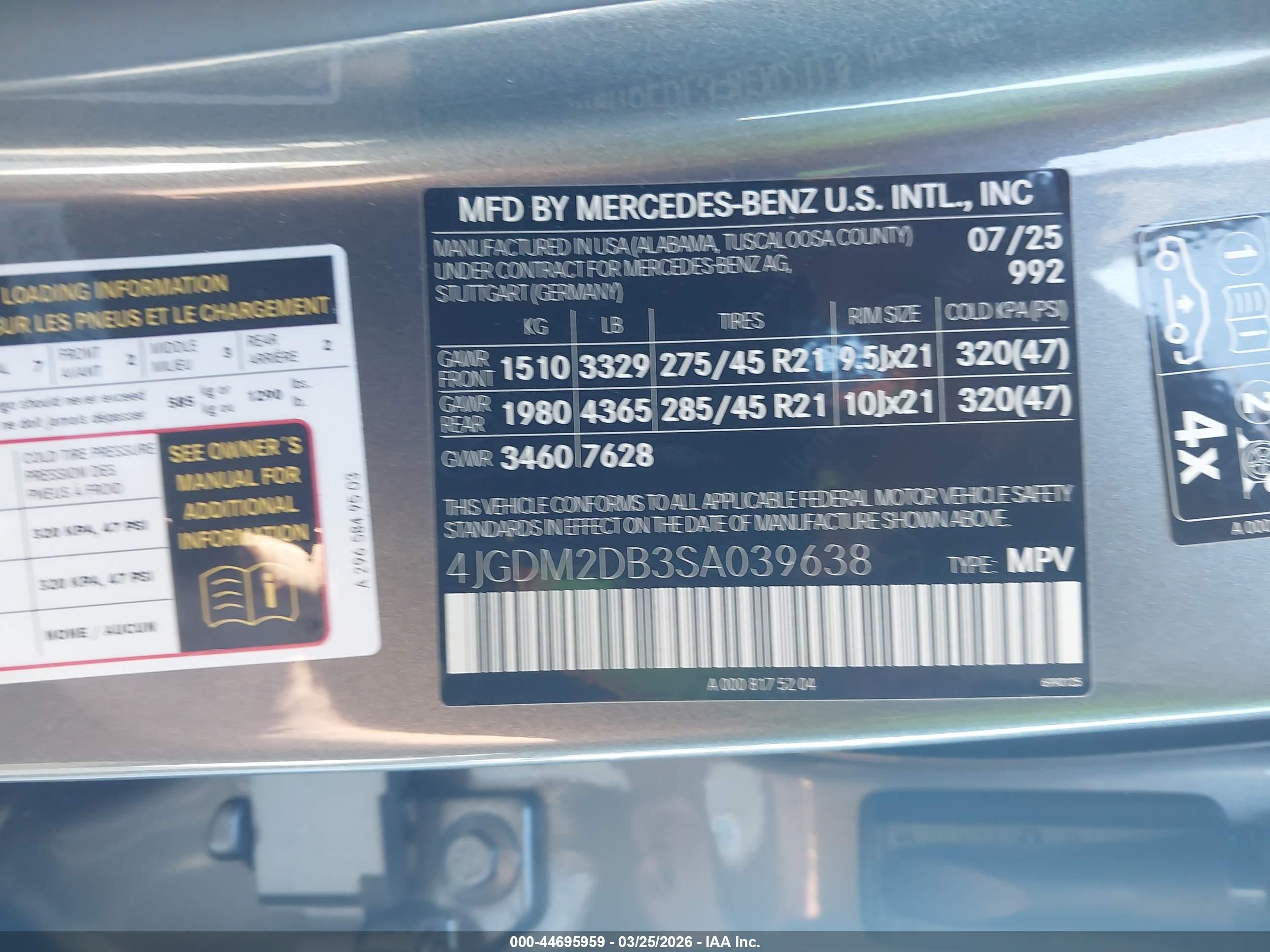 MERCEDES-BENZ EQS image 9