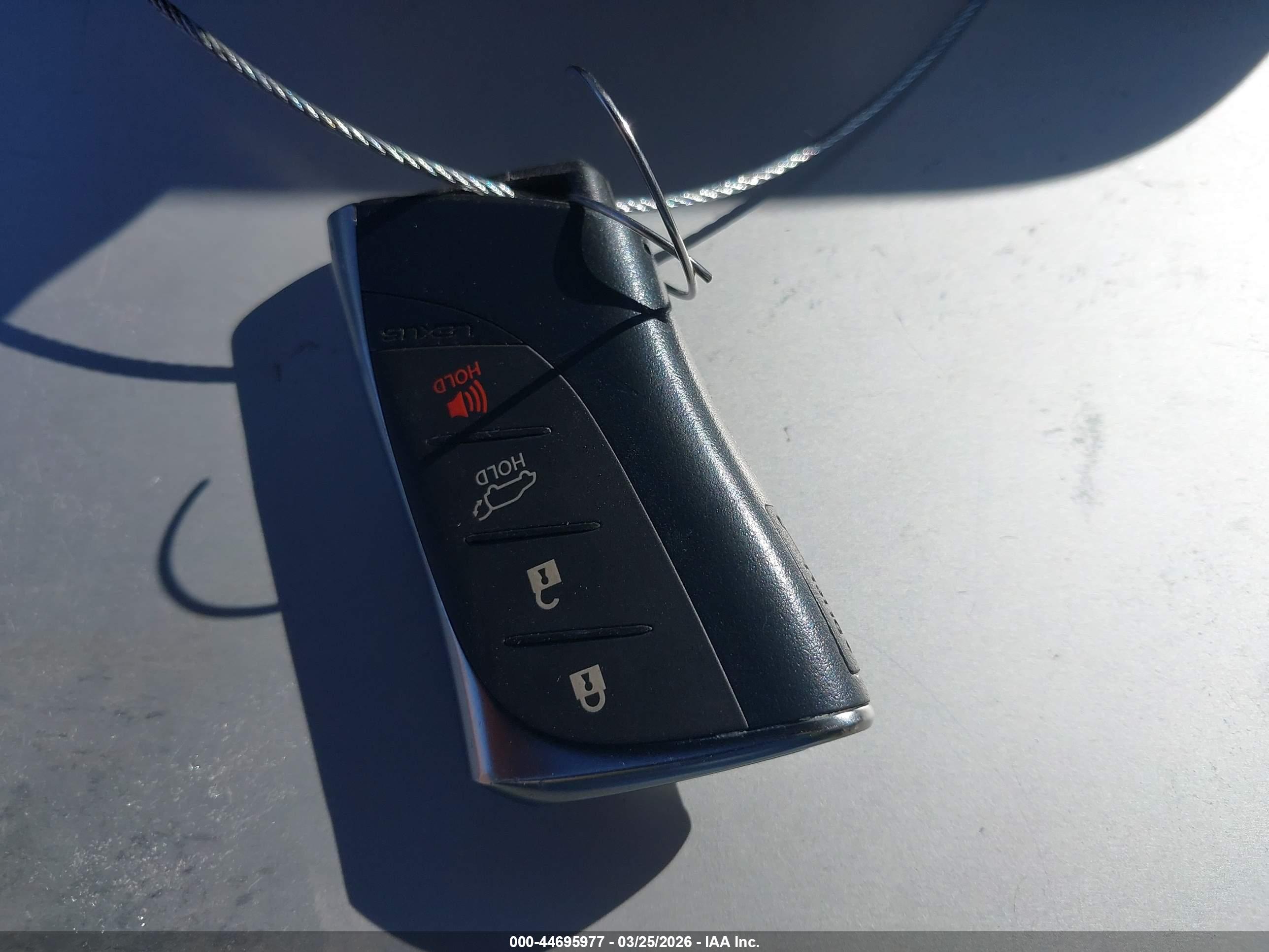 LEXUS RZ image 11