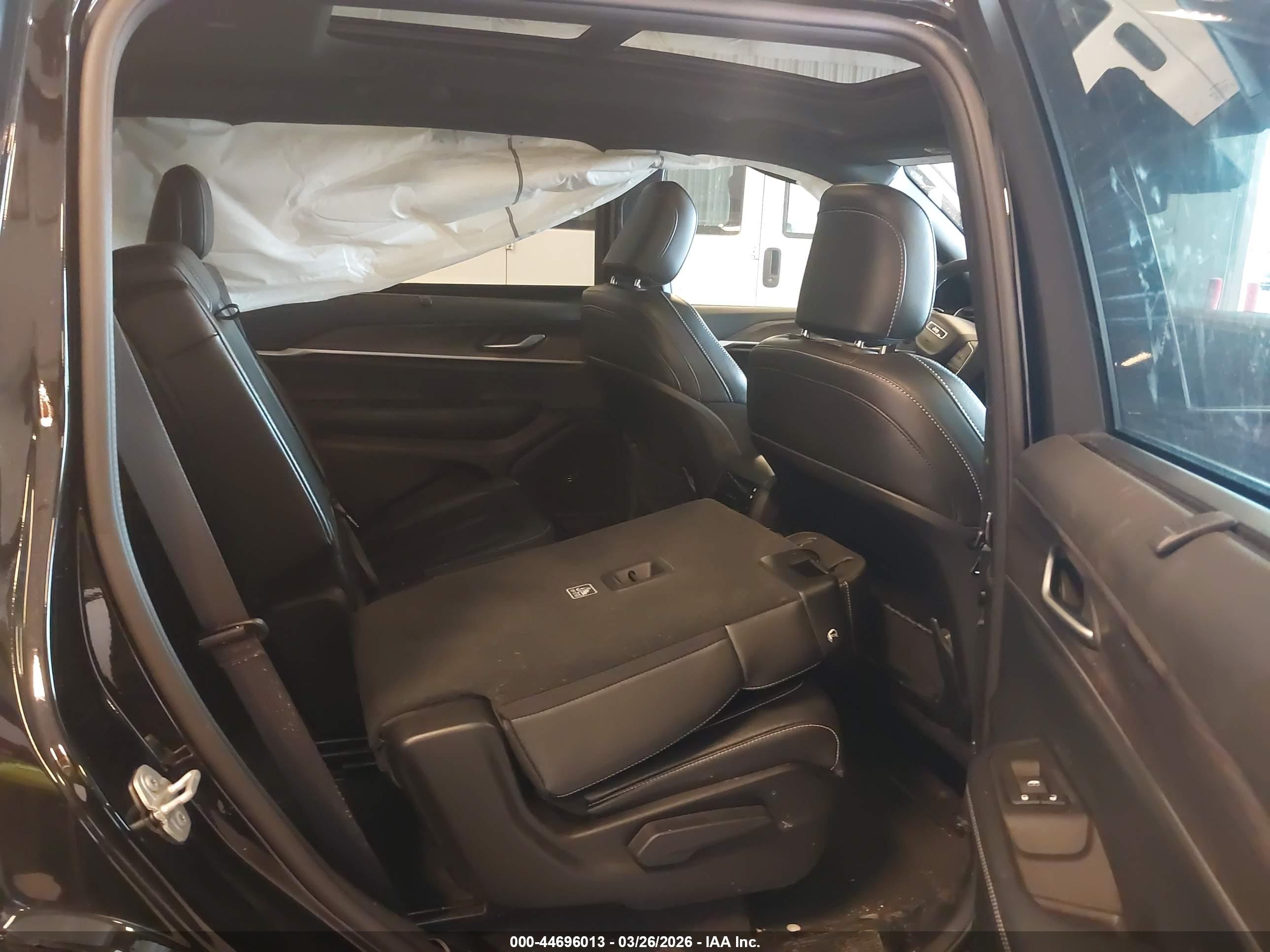 JEEP GRAND image 8