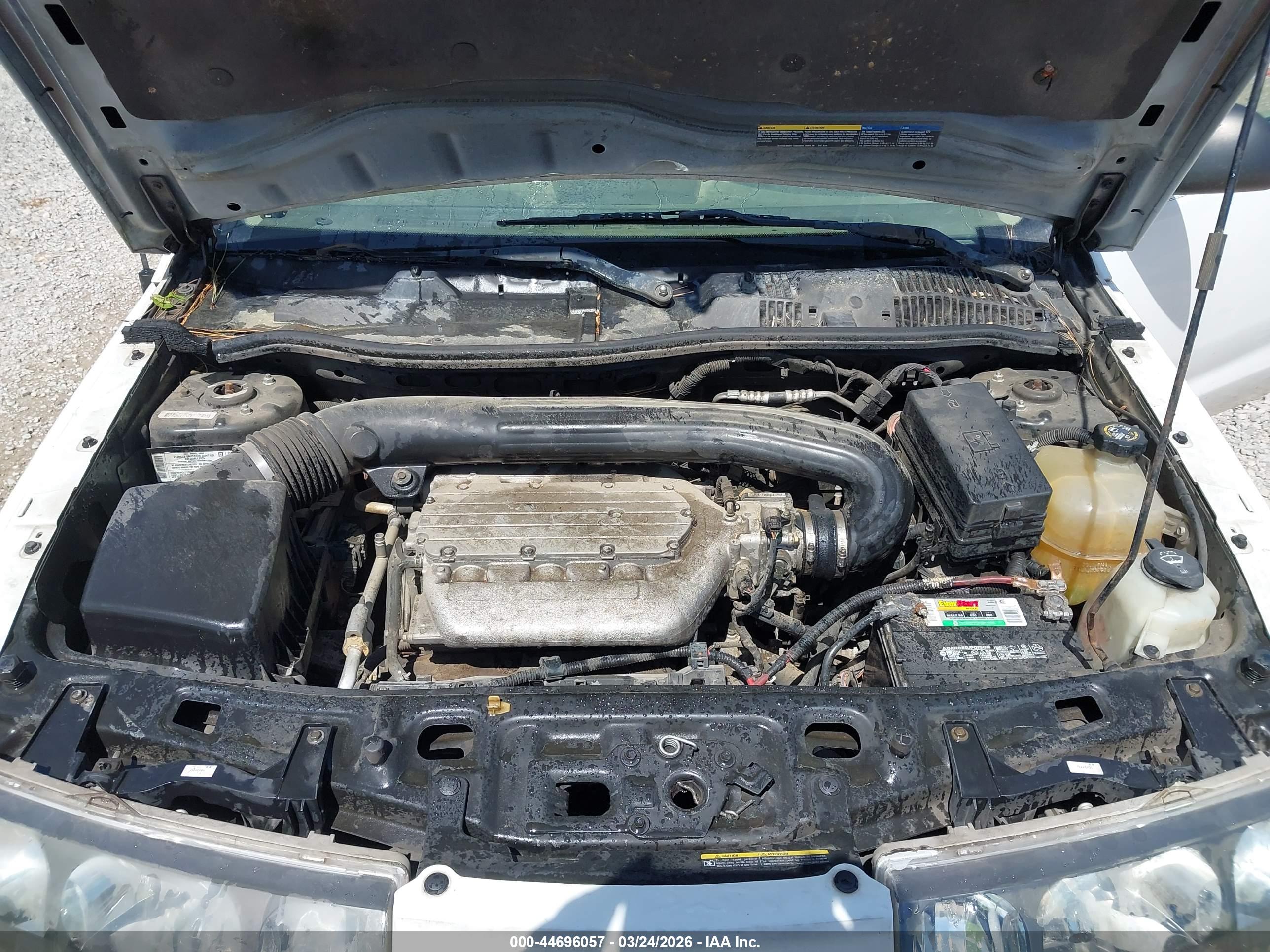 SATURN VUE image 10