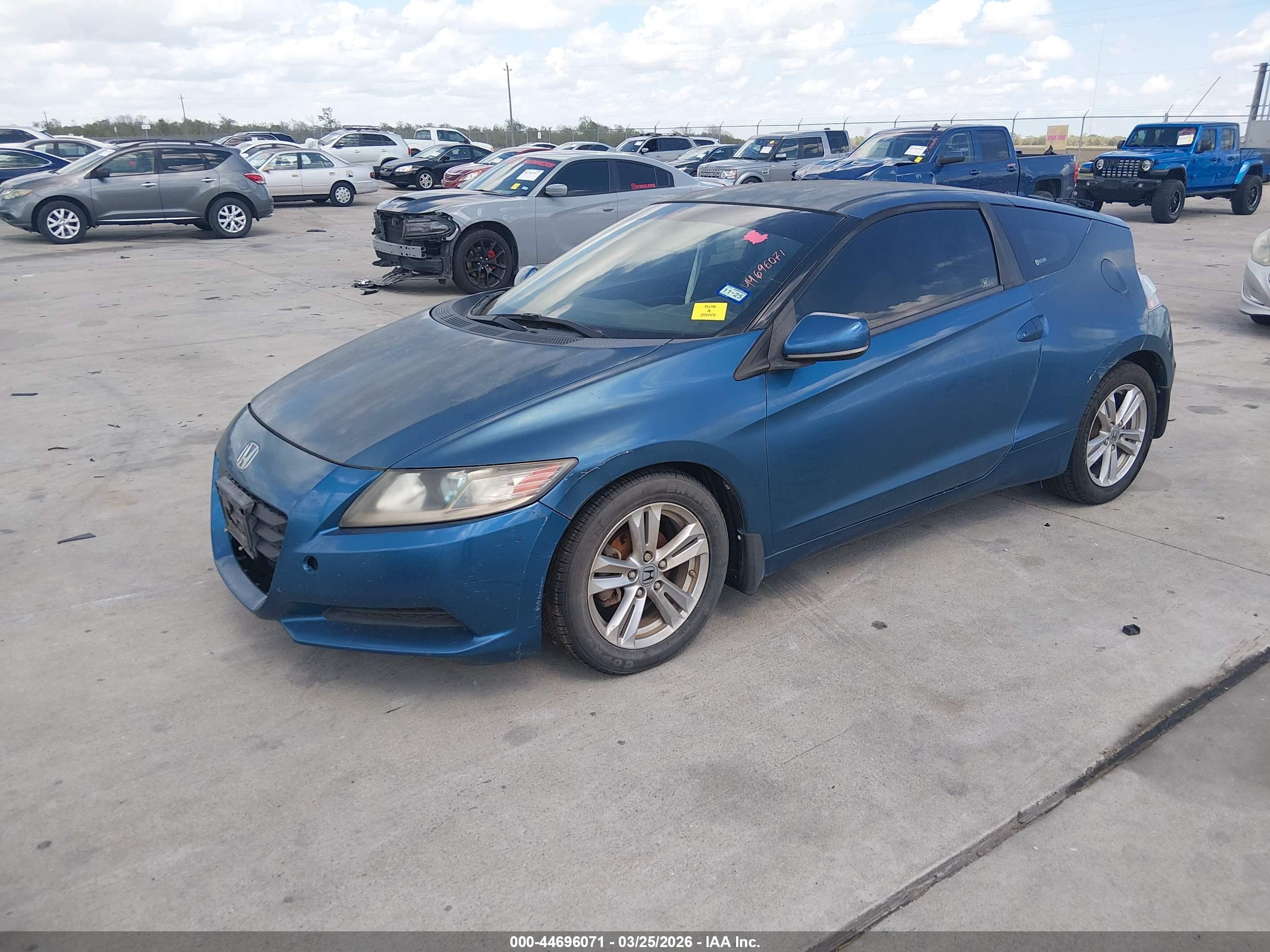 HONDA CR-Z image 2